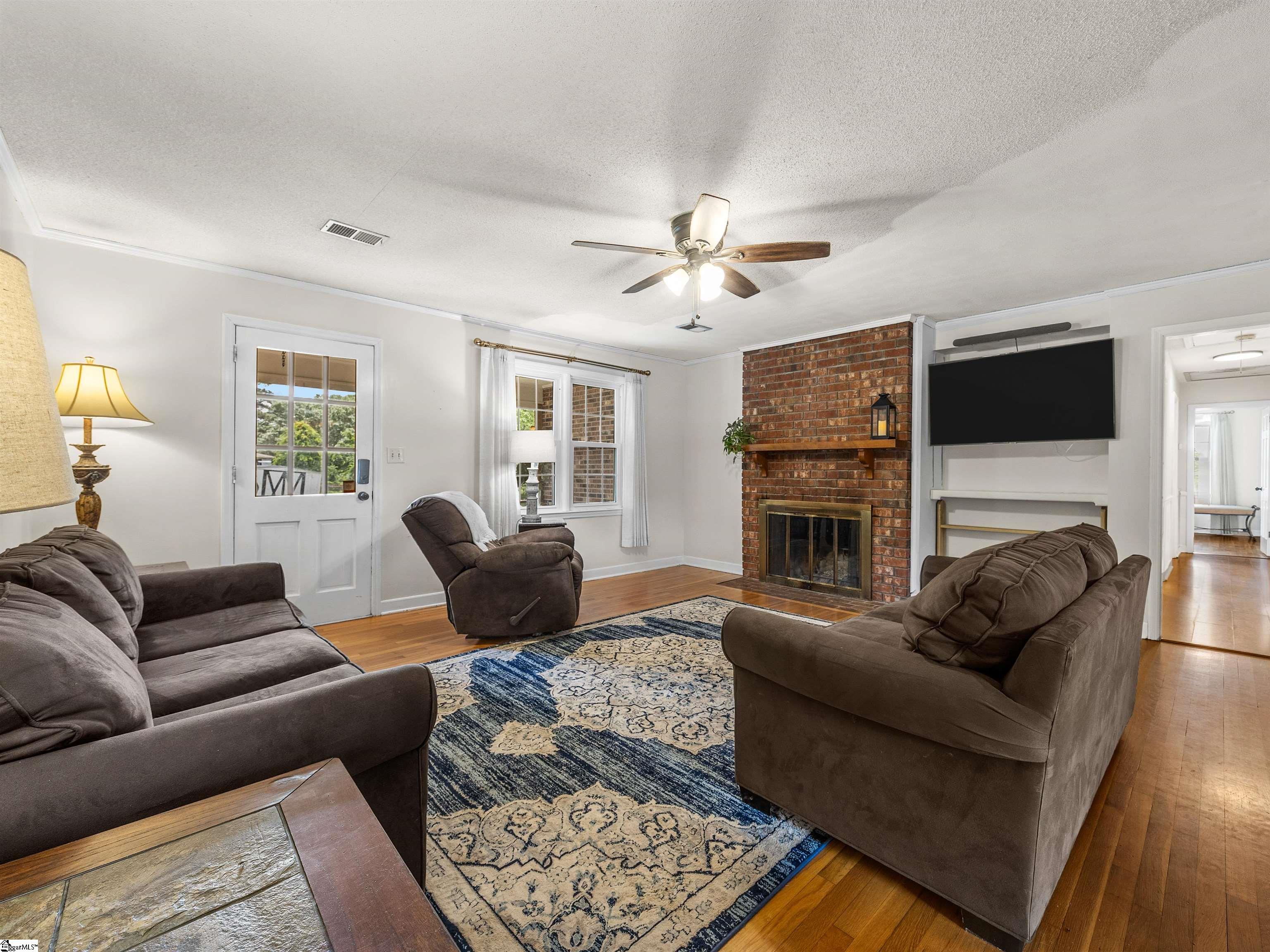 230 Anita Drive Spartanburg, SC 29302