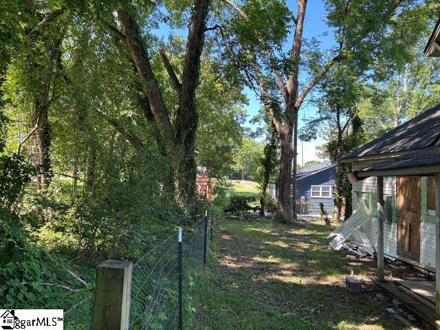 922 N Logan Street Gaffney, SC 29341