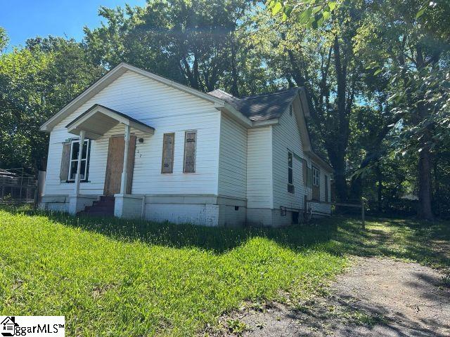 922 N Logan Street Gaffney, SC 29341