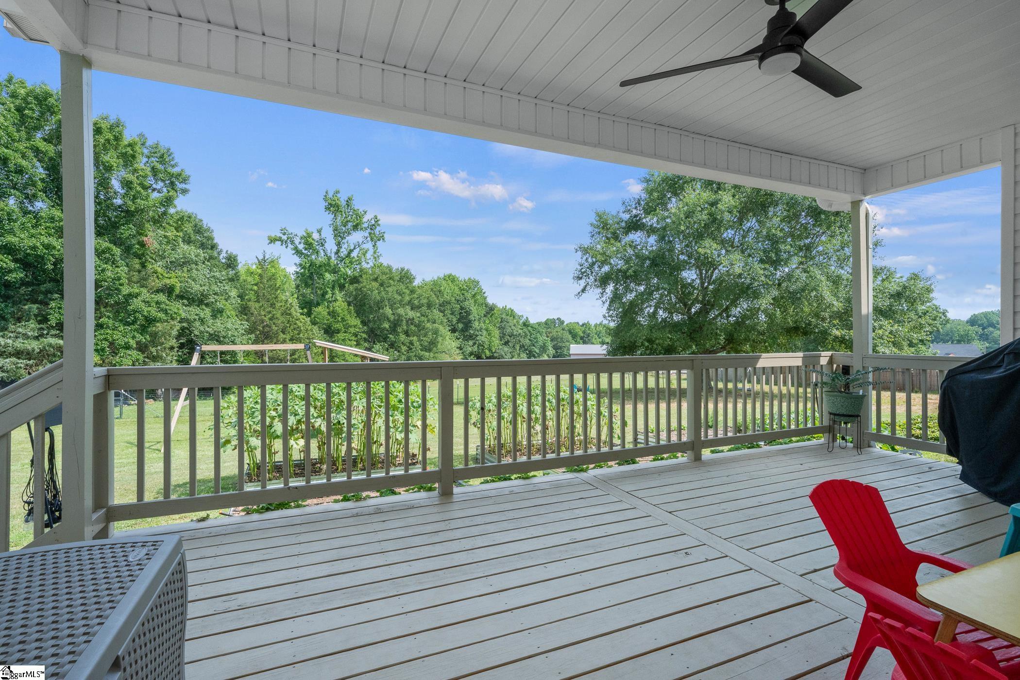 1984 Friendship Church Road Gray Court, SC 29645-4033