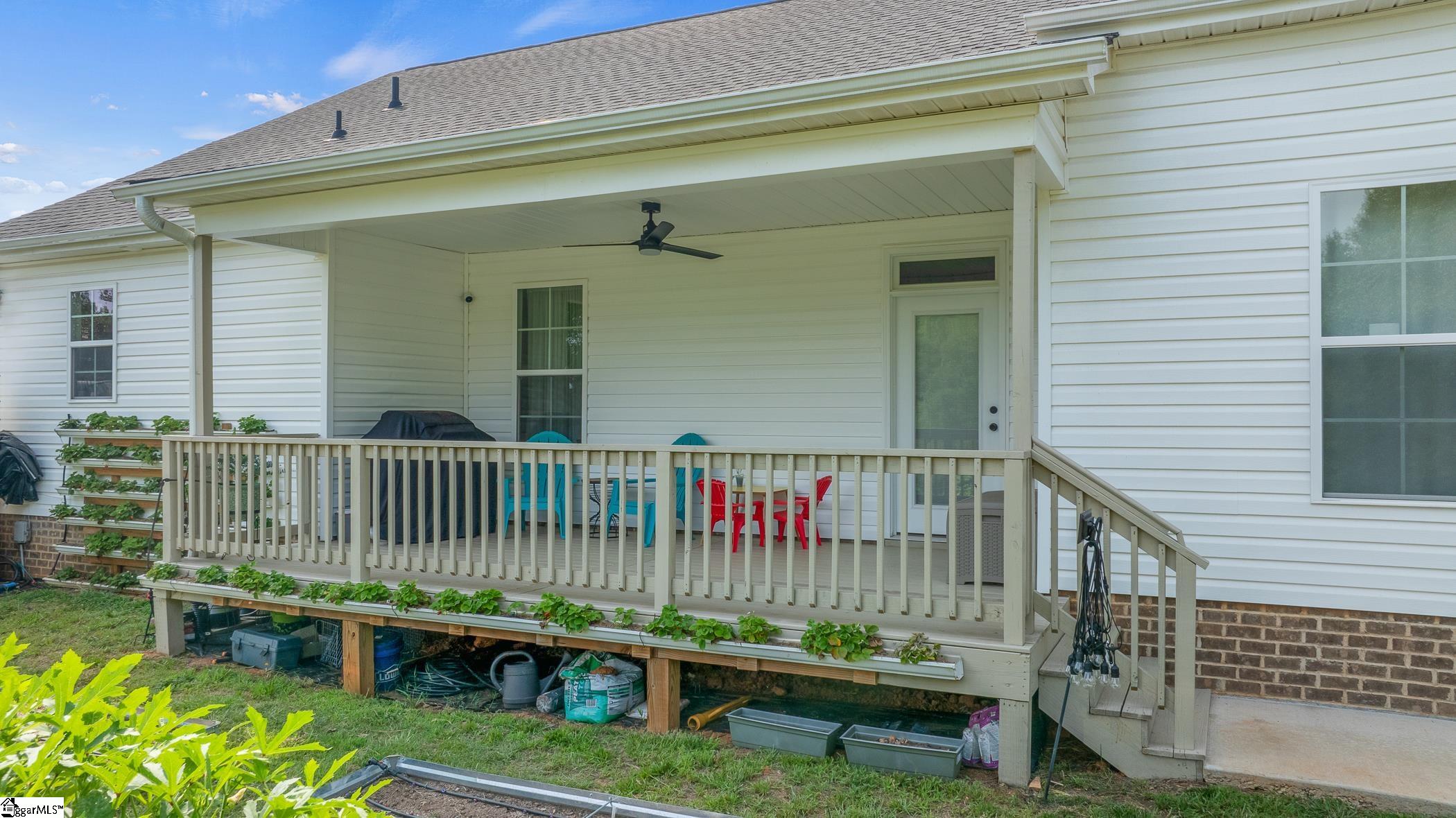 1984 Friendship Church Road Gray Court, SC 29645-4033