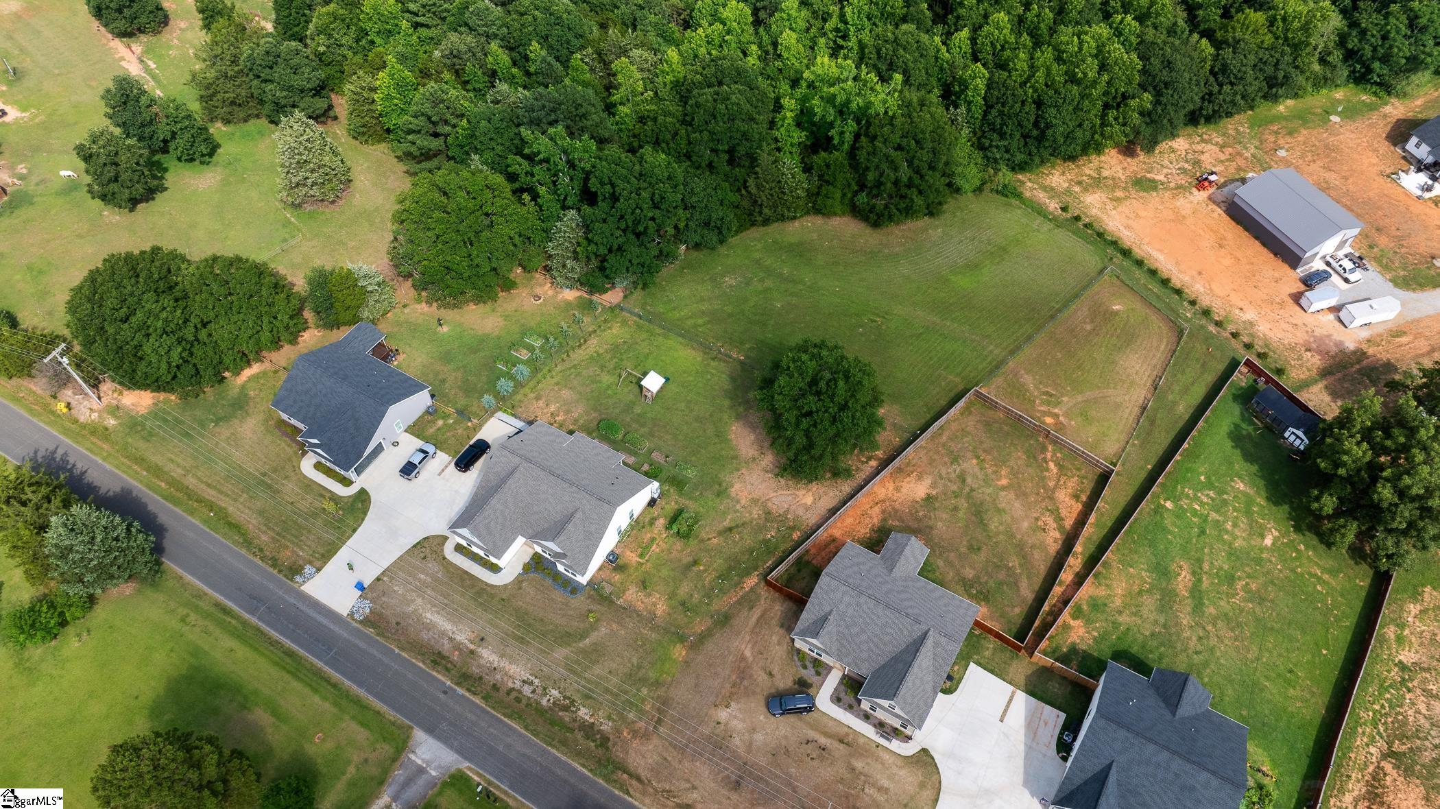 1984 Friendship Church Road Gray Court, SC 29645-4033