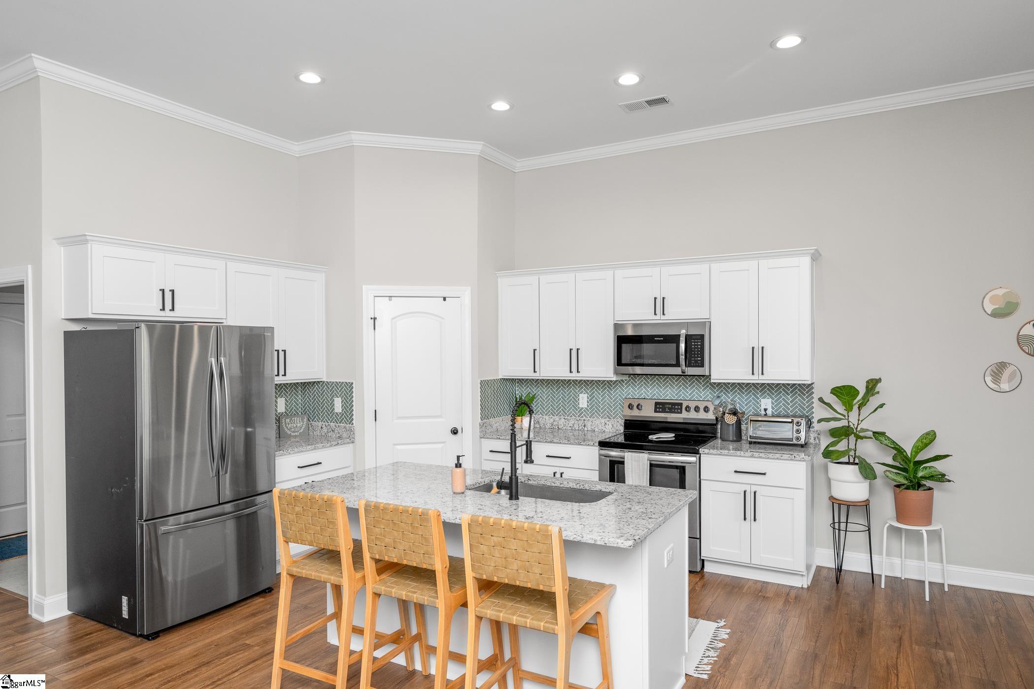 1984 Friendship Church Road Gray Court, SC 29645-4033