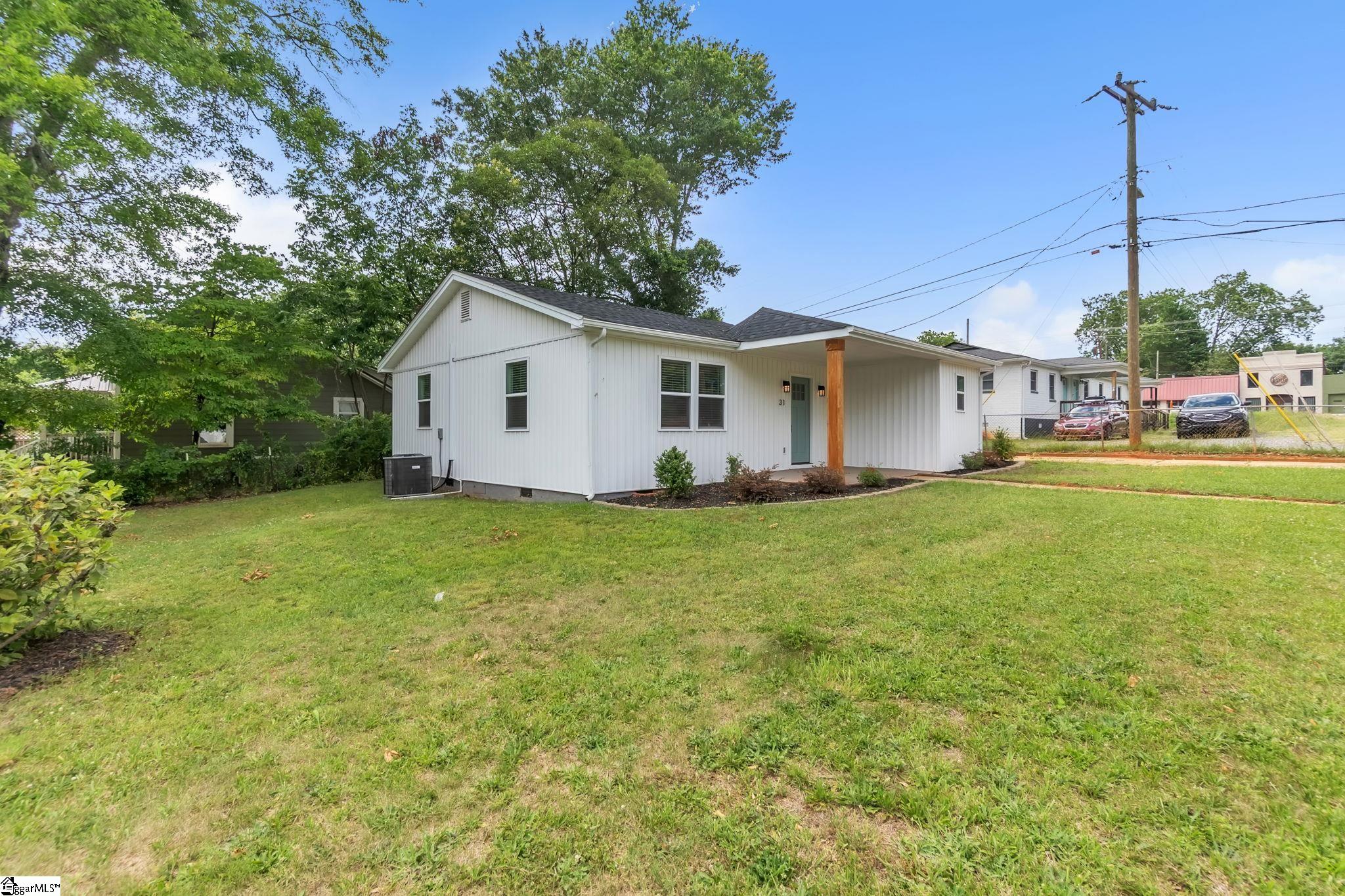 31 Hellams Street Greenville, SC 29611
