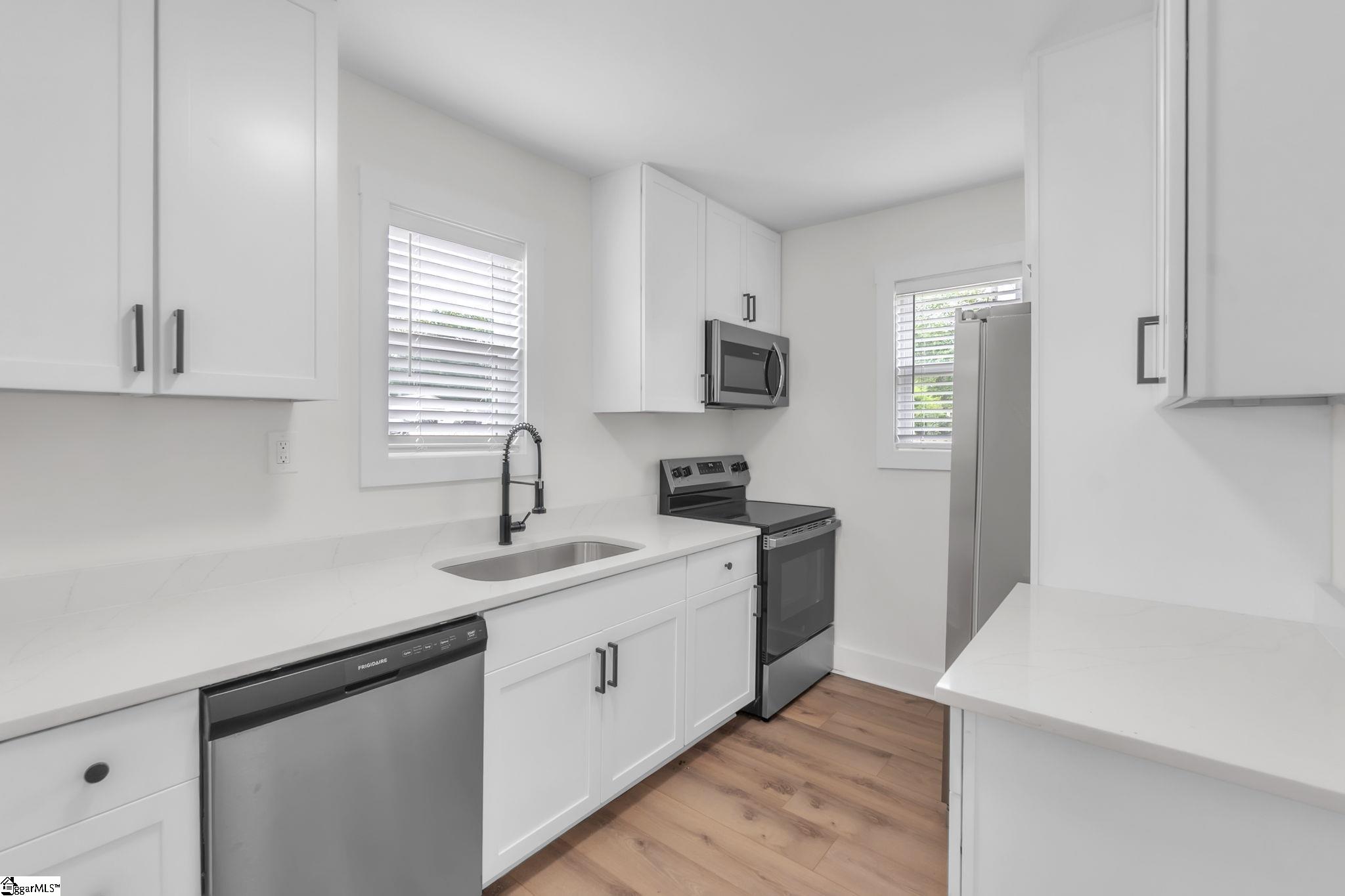 31 Hellams Street Greenville, SC 29611