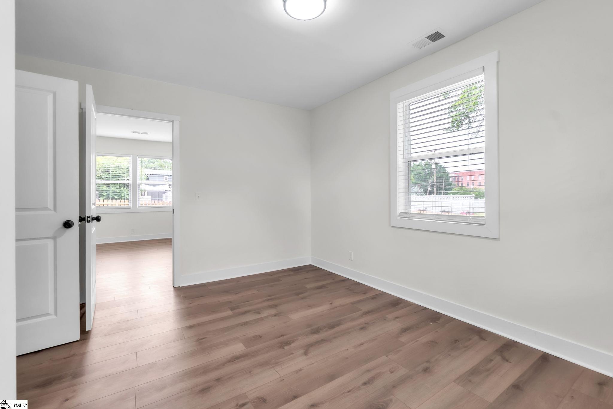 31 Hellams Street Greenville, SC 29611