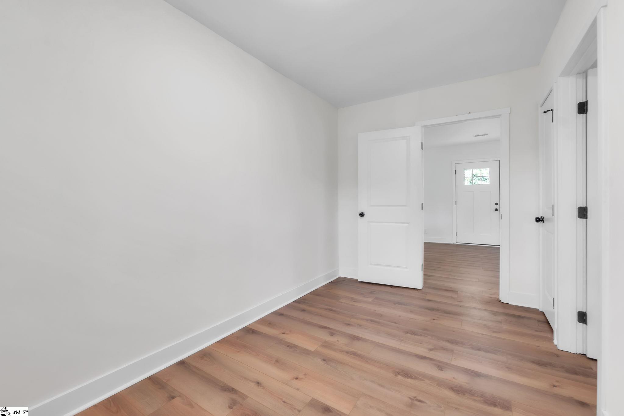 31 Hellams Street Greenville, SC 29611