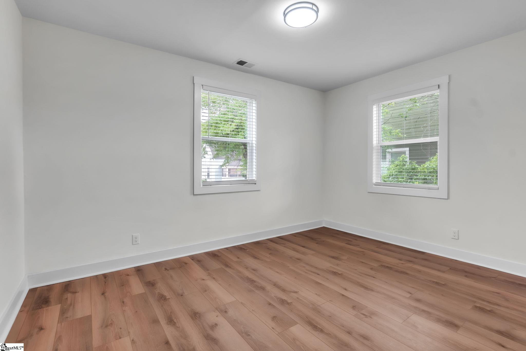 31 Hellams Street Greenville, SC 29611