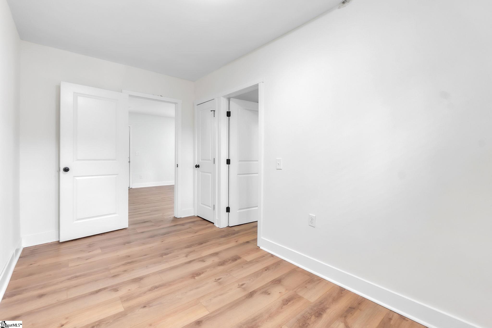31 Hellams Street Greenville, SC 29611