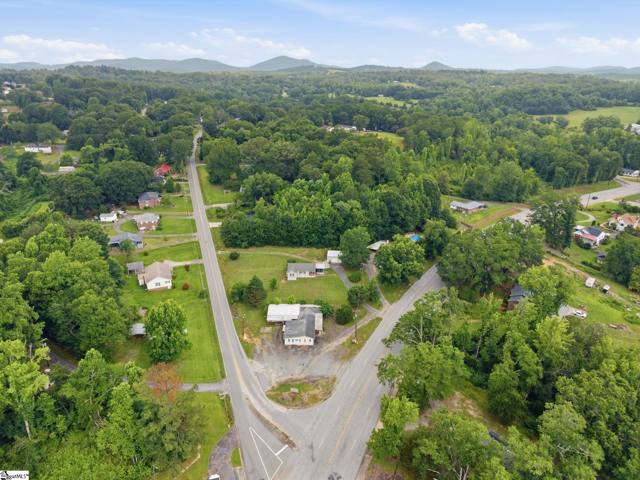 617 Pumpkintown Highway Pickens, SC 29671