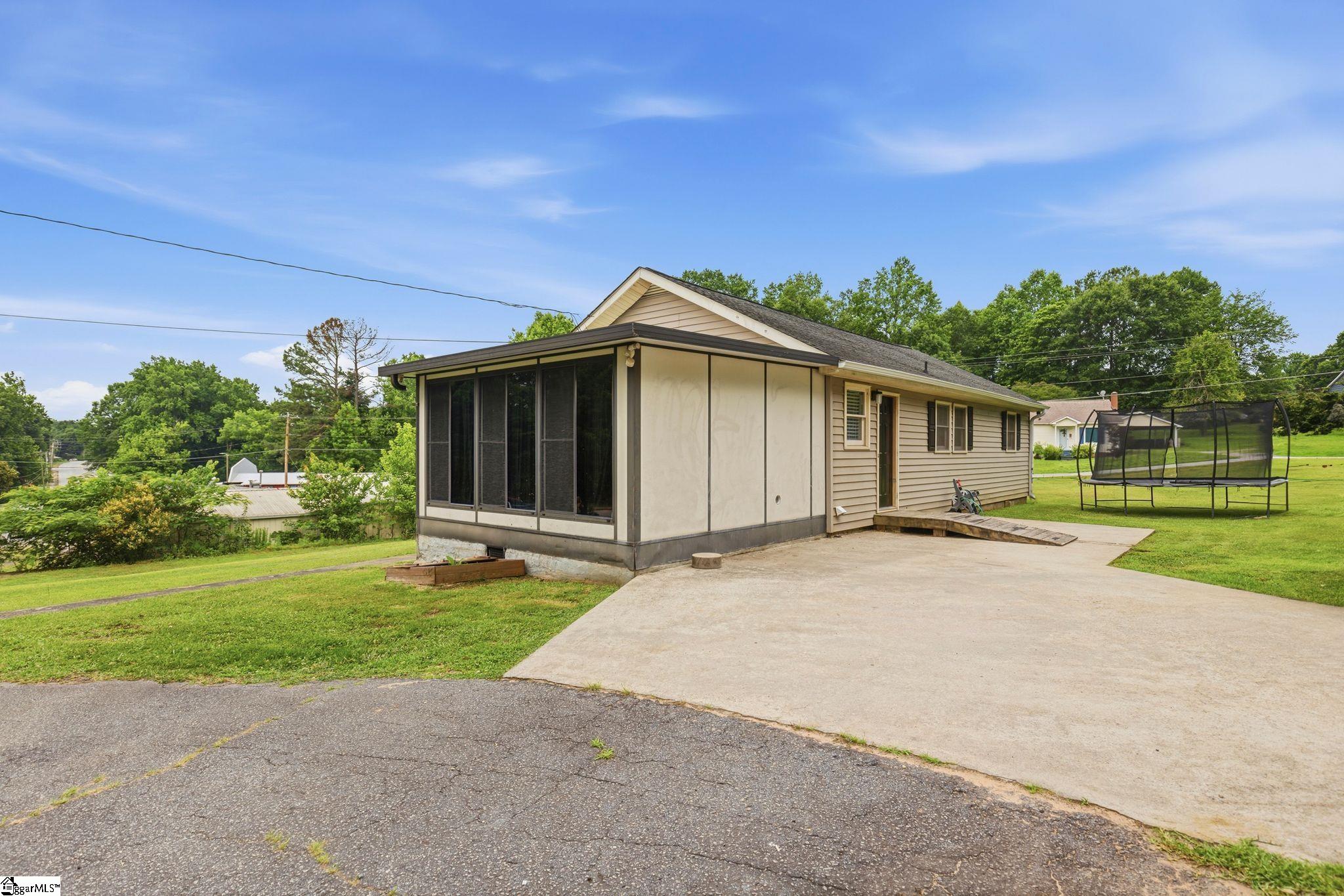 617 Pumpkintown Highway Pickens, SC 29671