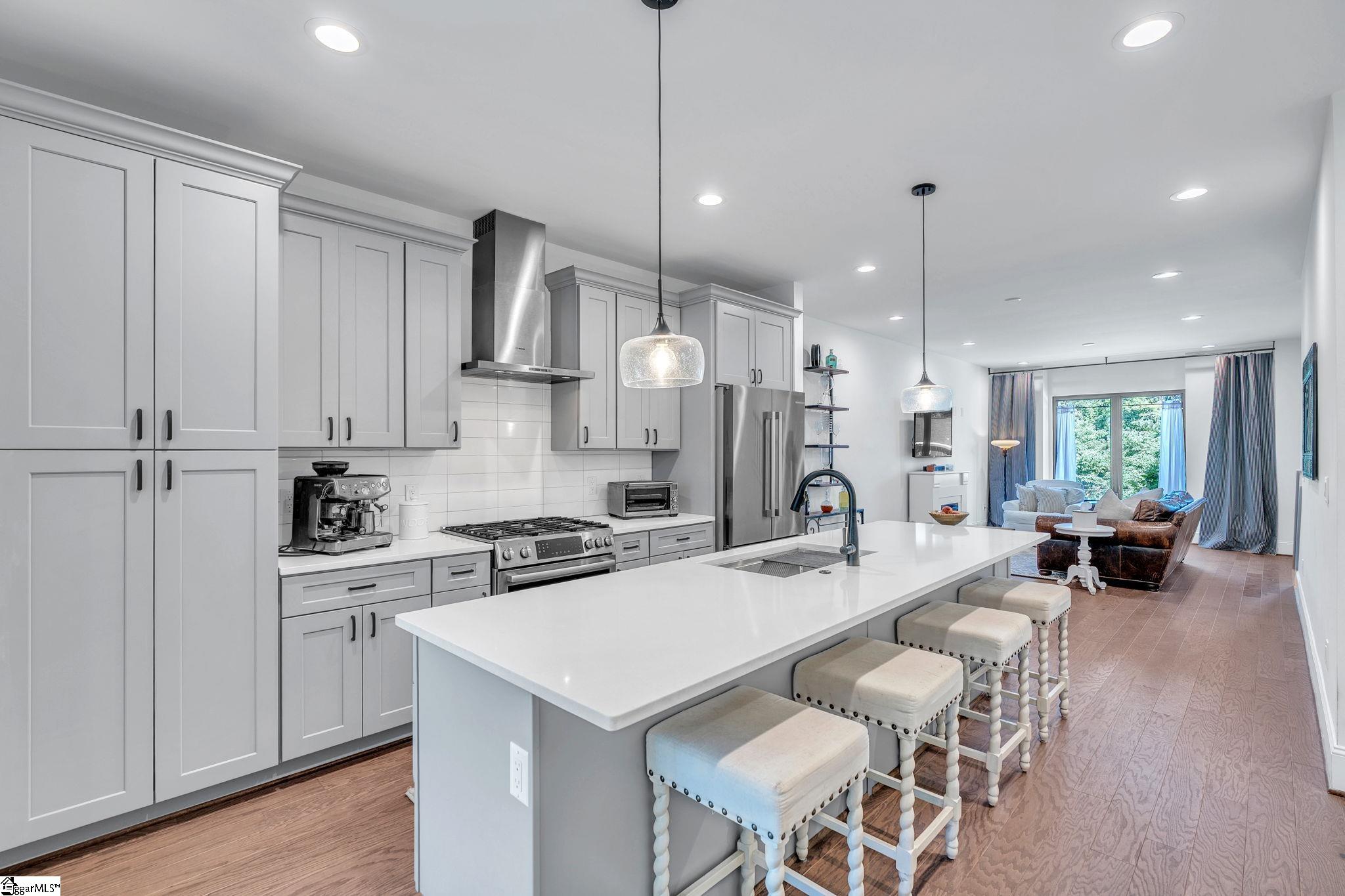 21 Conwell Street Greenville, SC 29601
