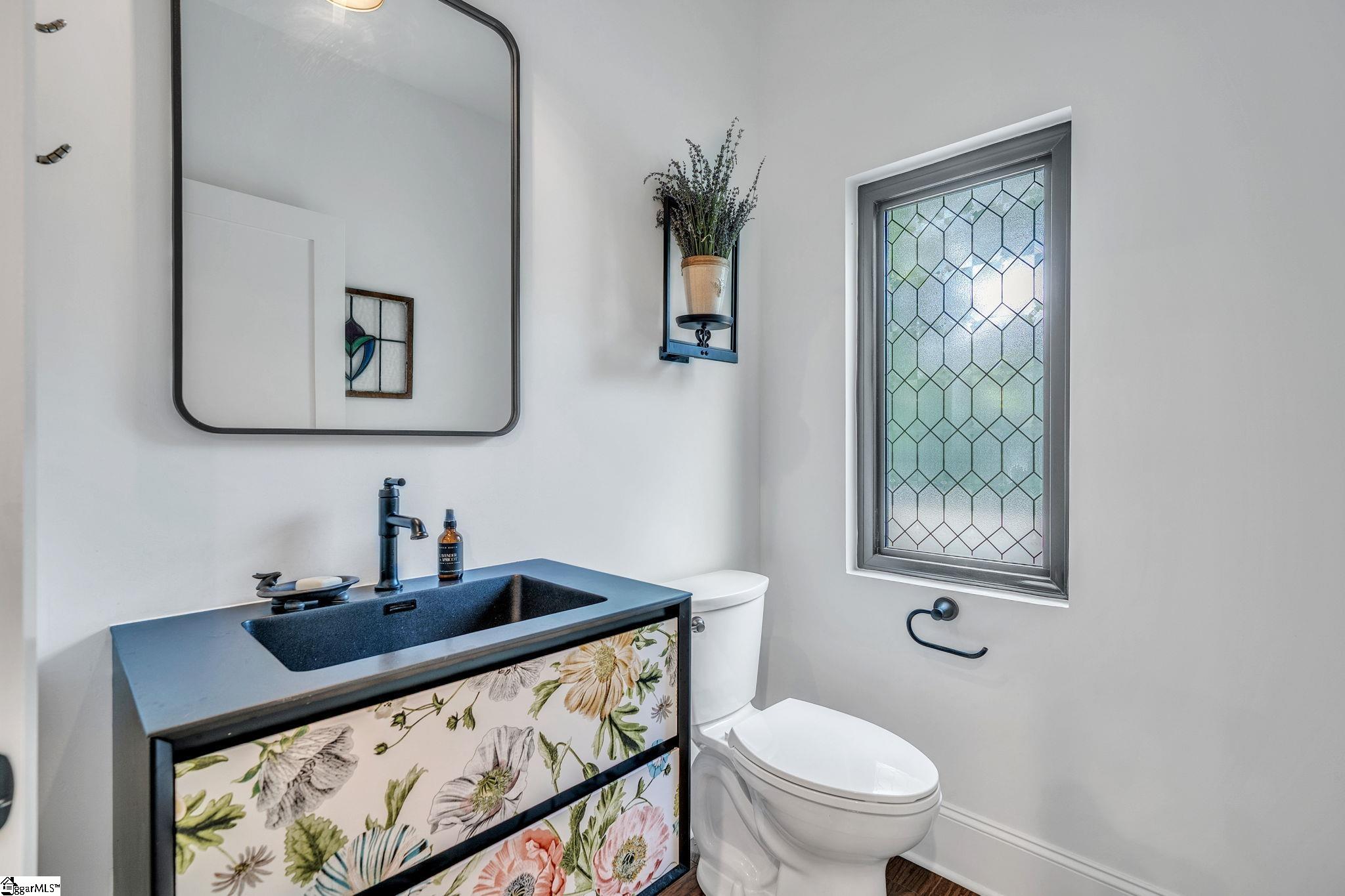 21 Conwell Street Greenville, SC 29601