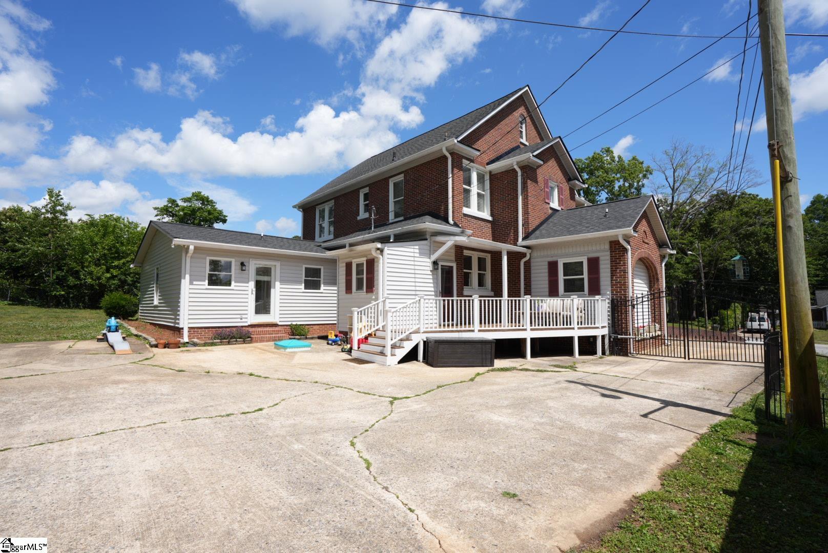 906 College Drive Gaffney, SC 29340