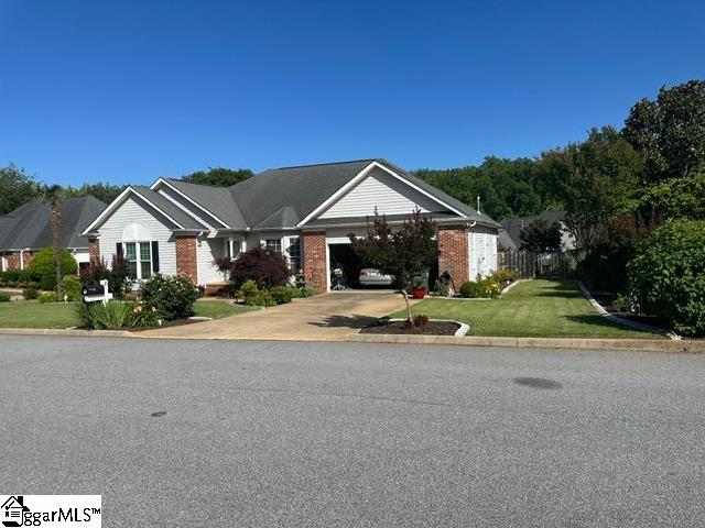 8 Capstone Court Simpsonville, SC 29681