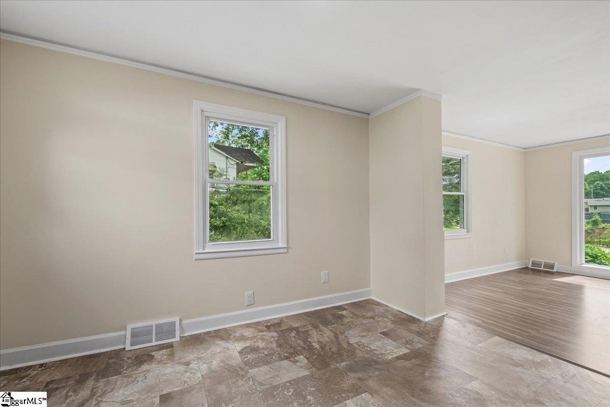 108 Valley Drive Greer, SC 29651