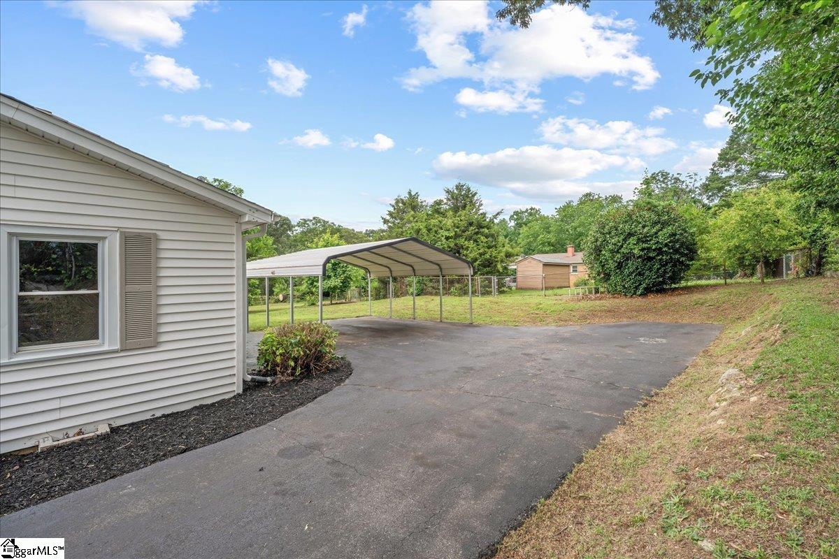 108 Valley Drive Greer, SC 29651