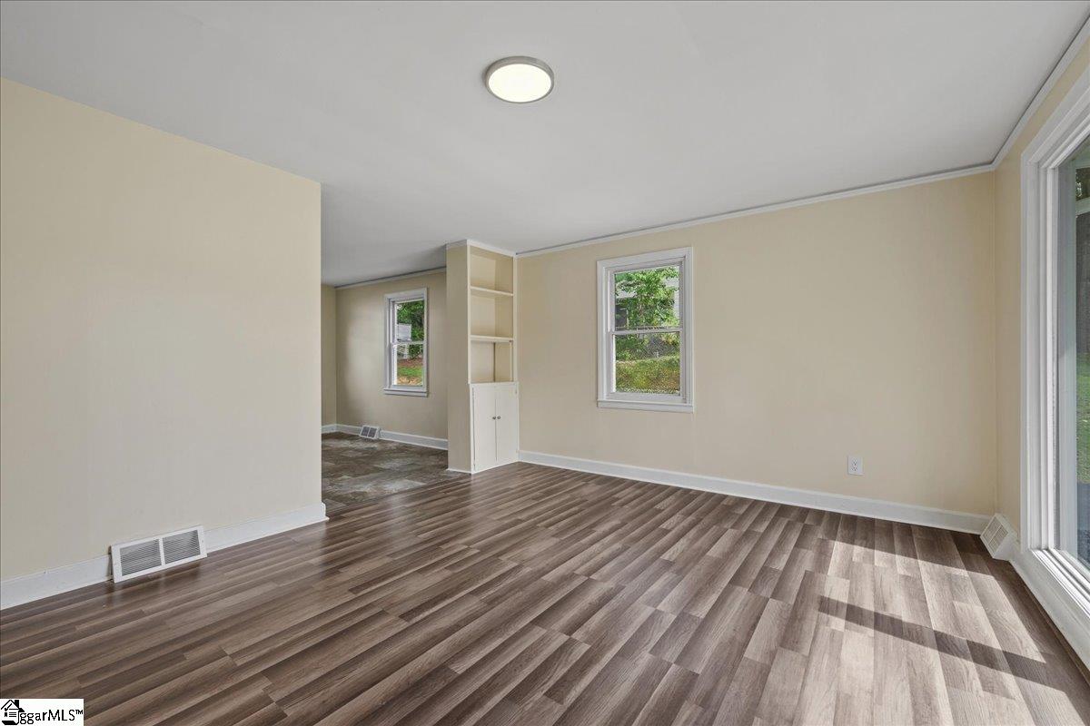 108 Valley Drive Greer, SC 29651