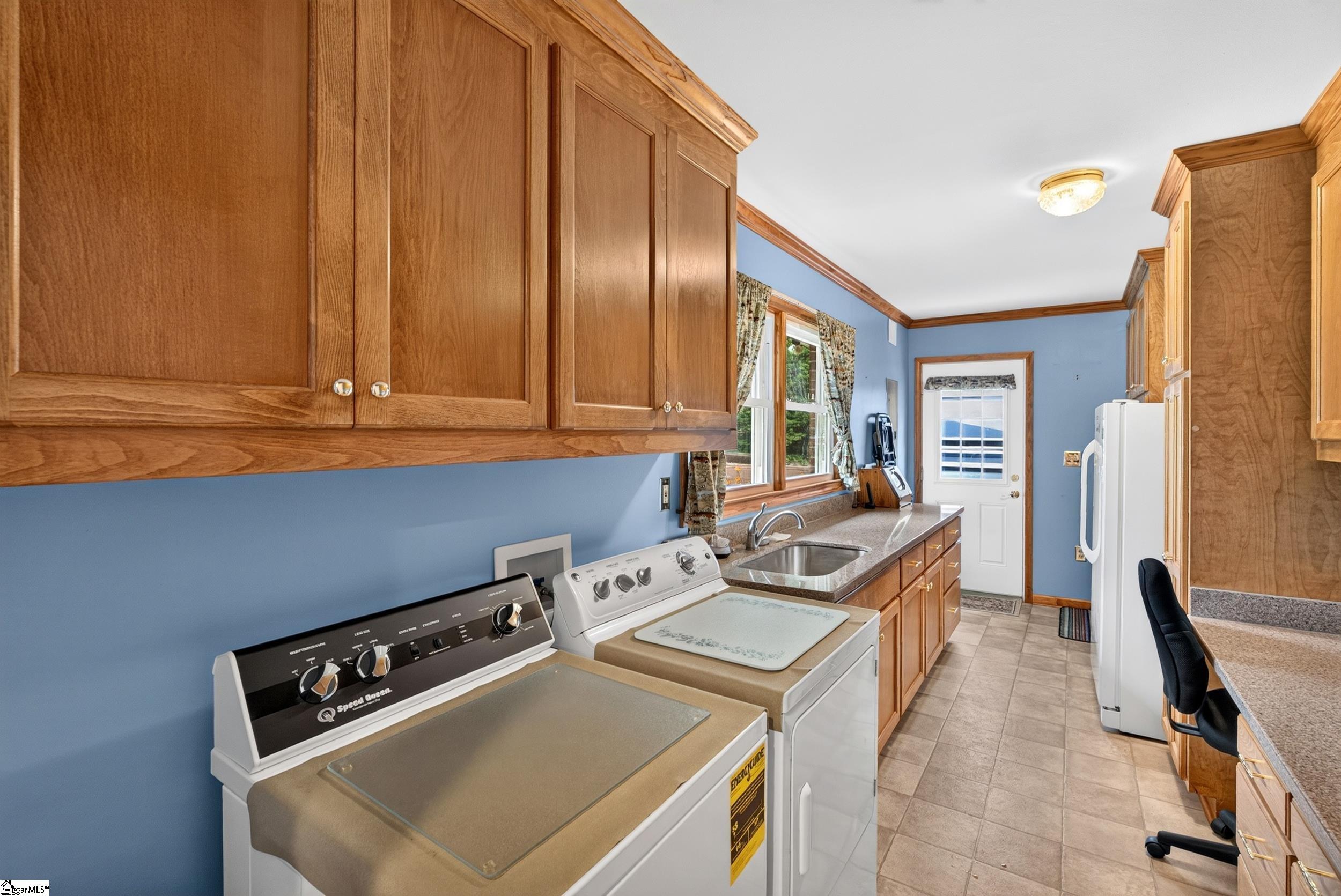 208 Holly Road Taylors, SC 29687