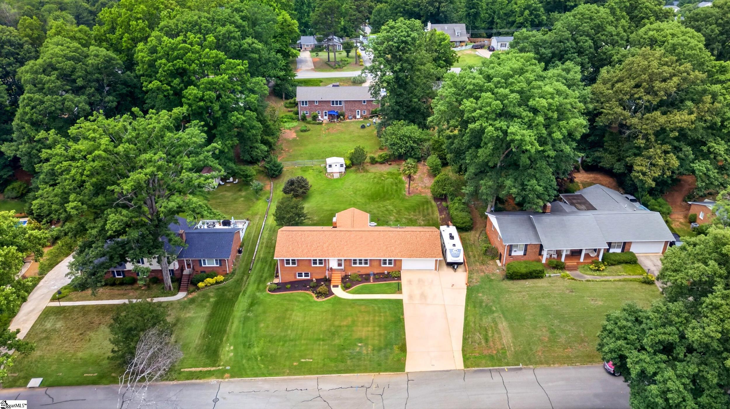 208 Holly Road Taylors, SC 29687