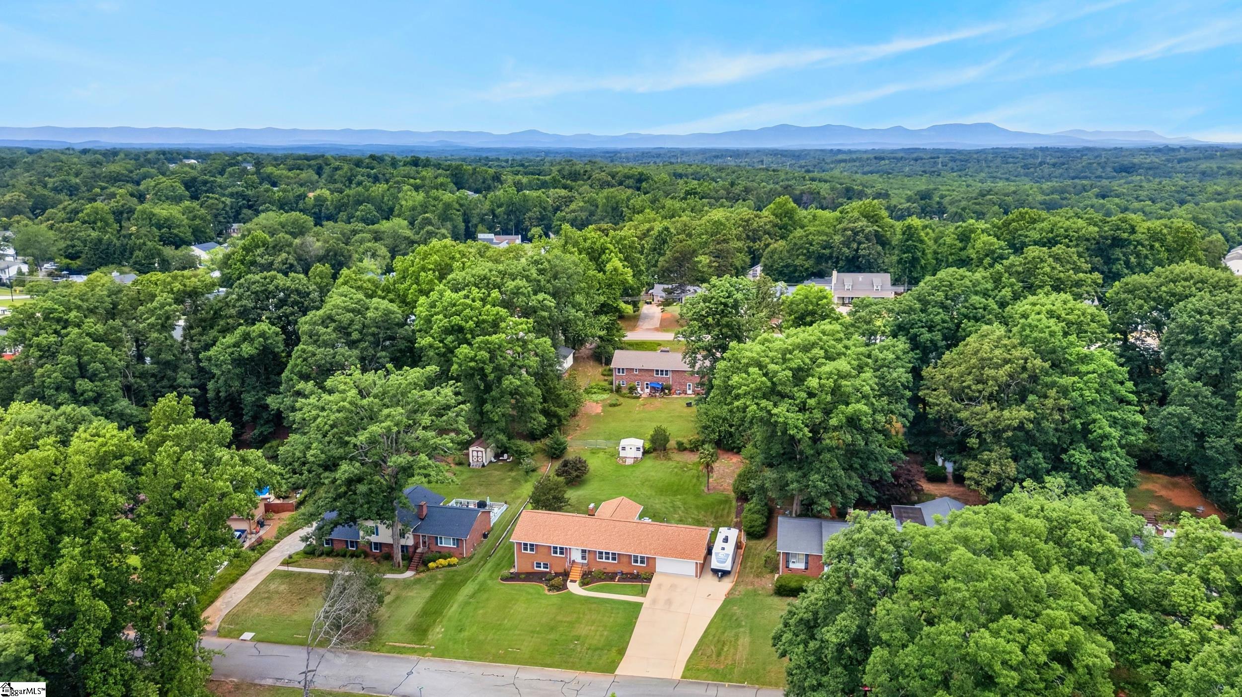 208 Holly Road Taylors, SC 29687