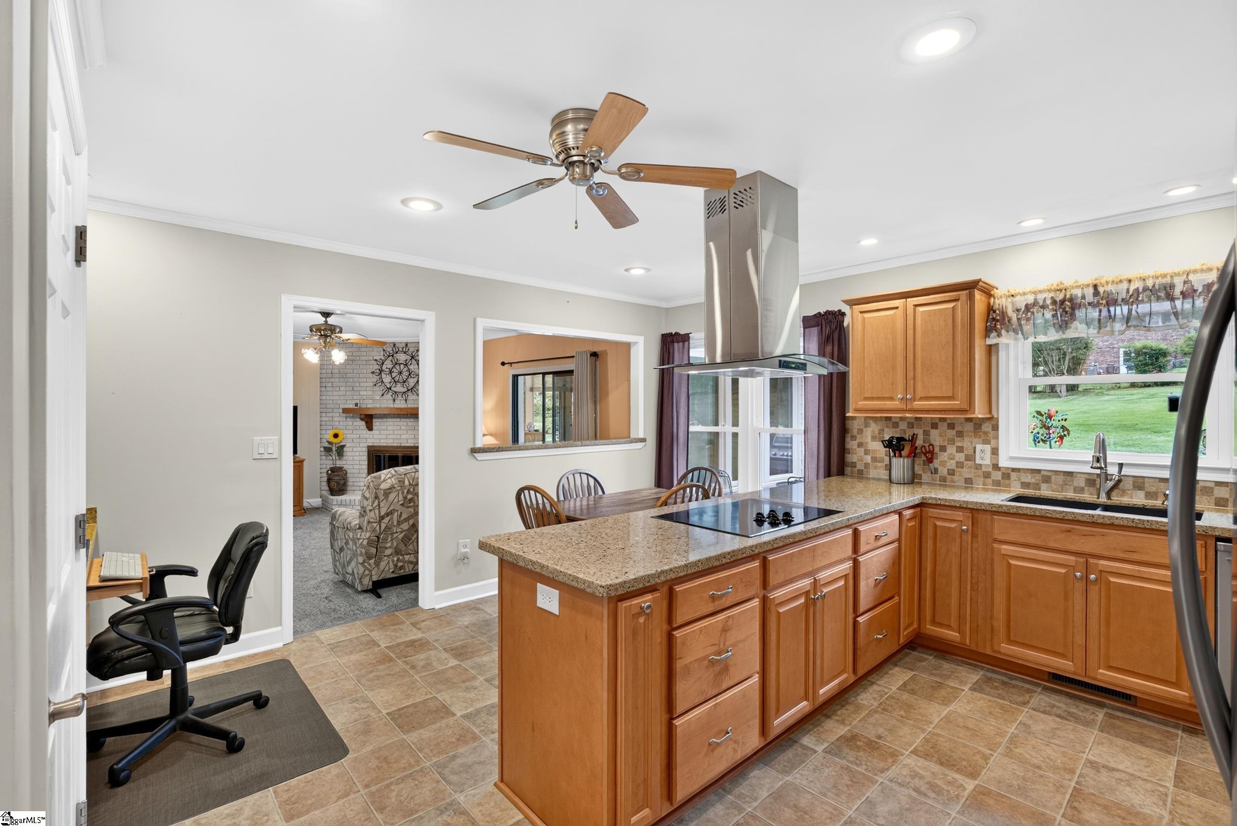 208 Holly Road Taylors, SC 29687