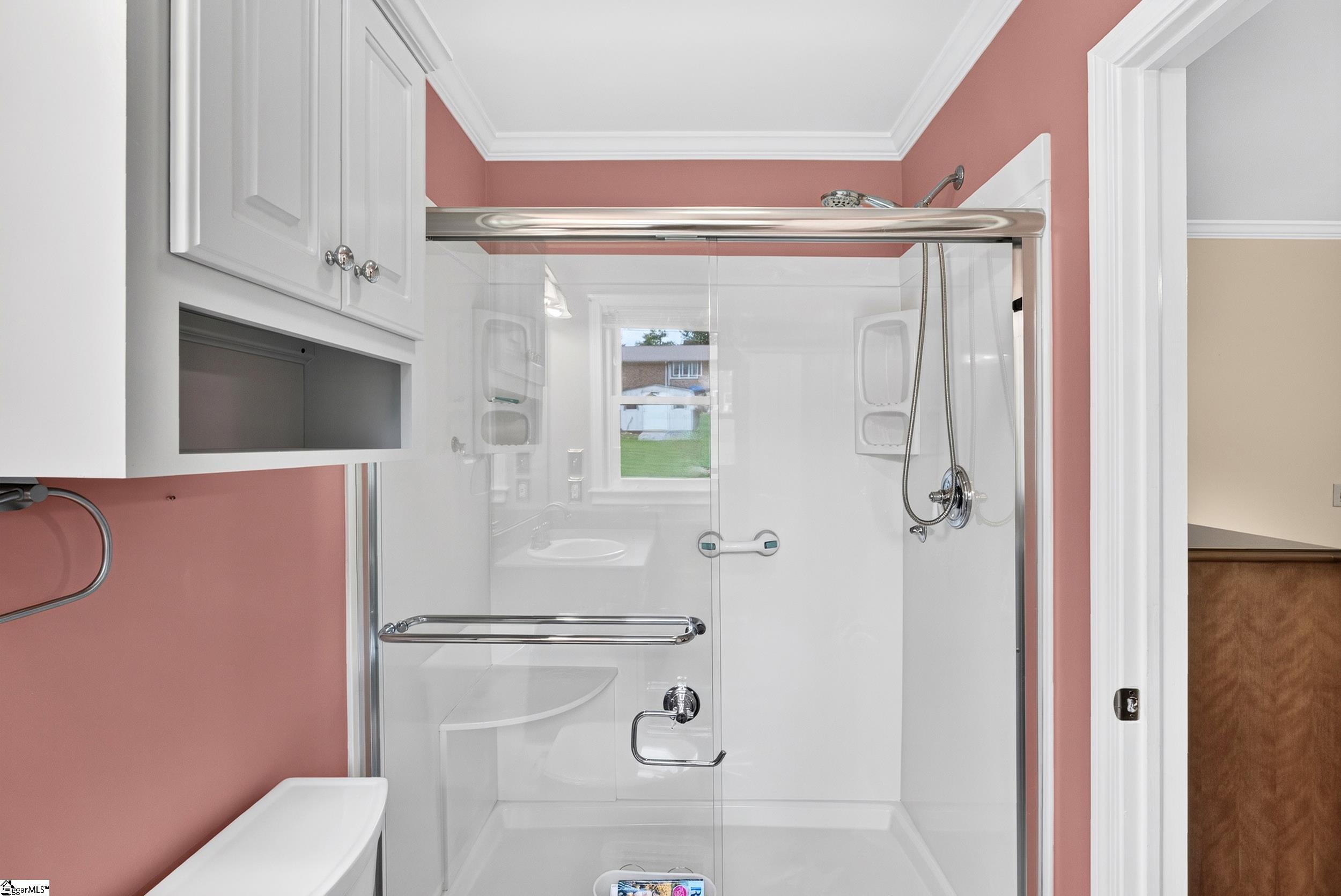 208 Holly Road Taylors, SC 29687