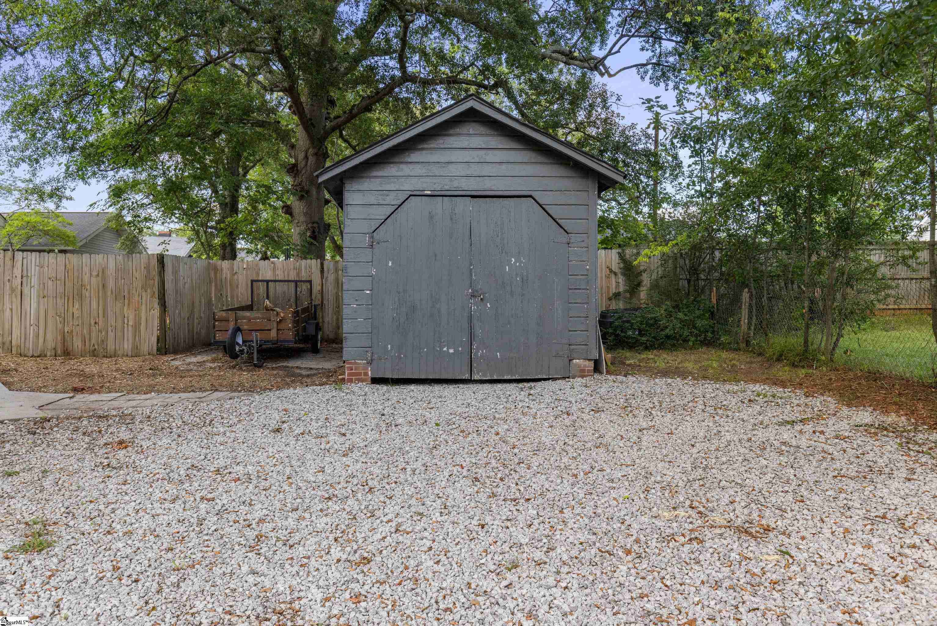 29 McAdoo Avenue Greenville, SC 29607