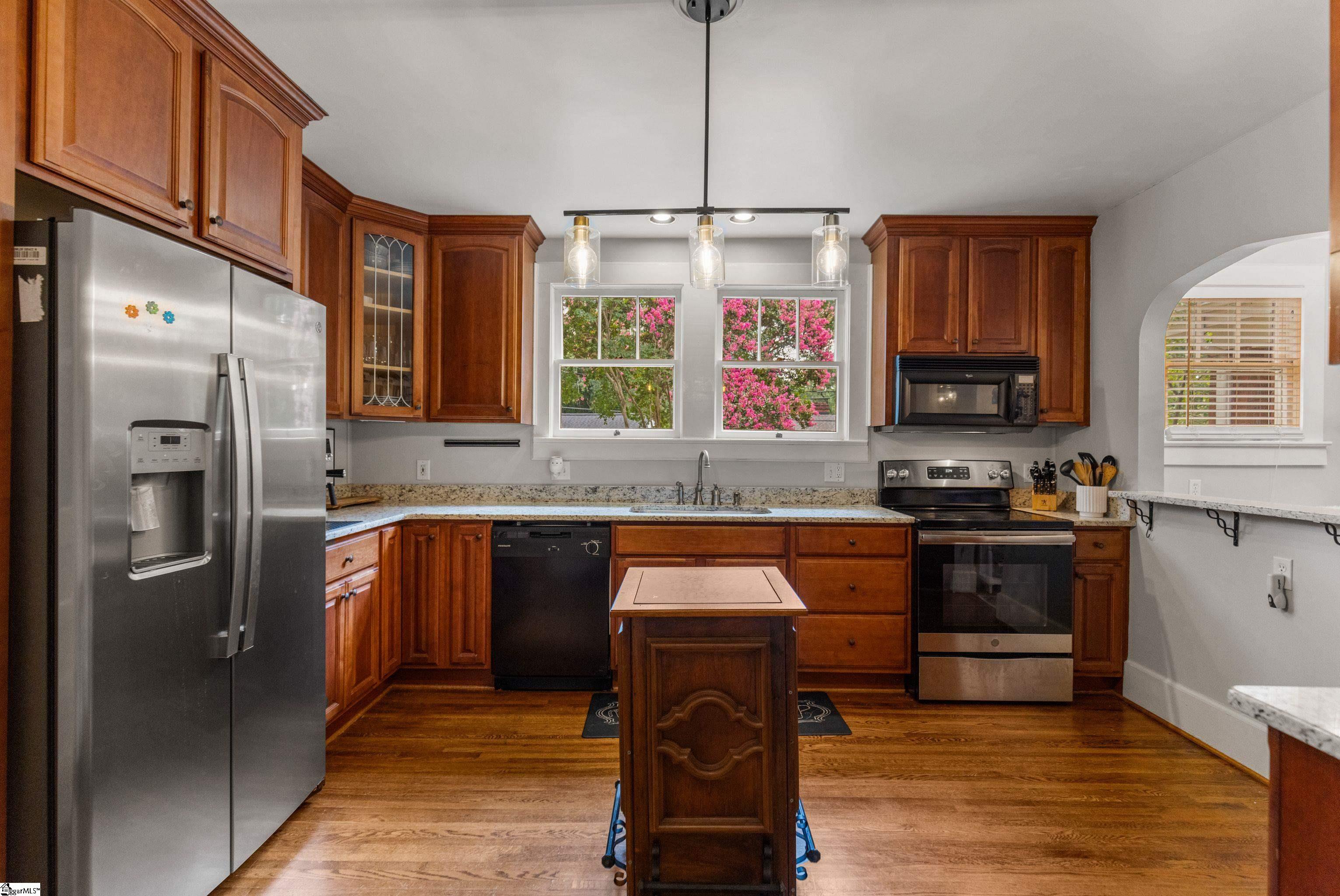 29 McAdoo Avenue Greenville, SC 29607