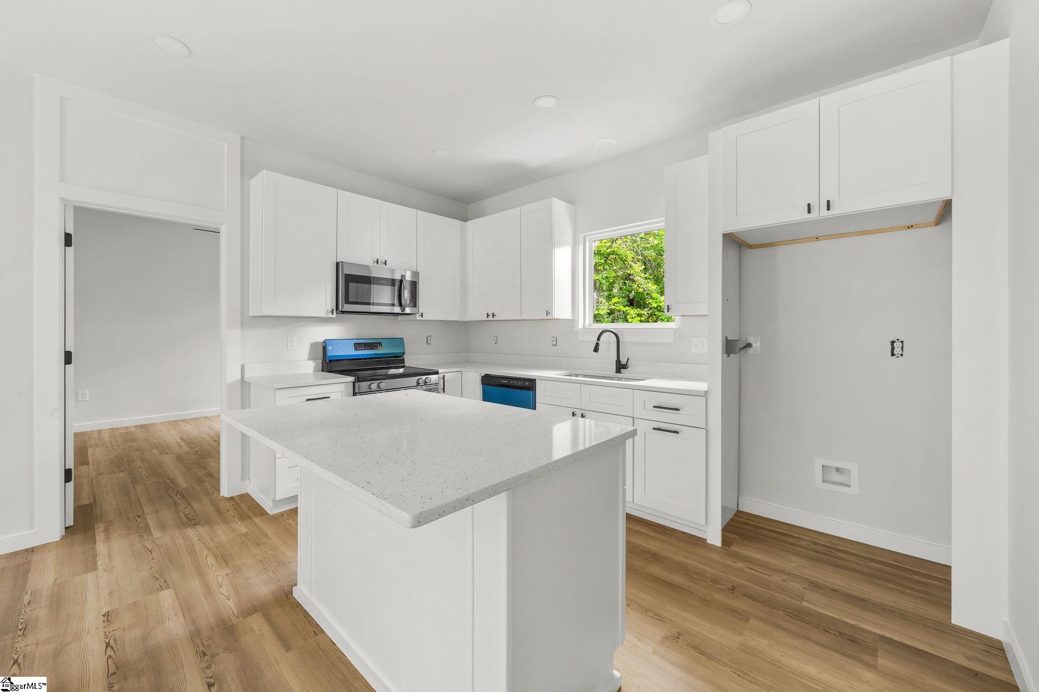 502 Wren Drive Westminster, SC 29693