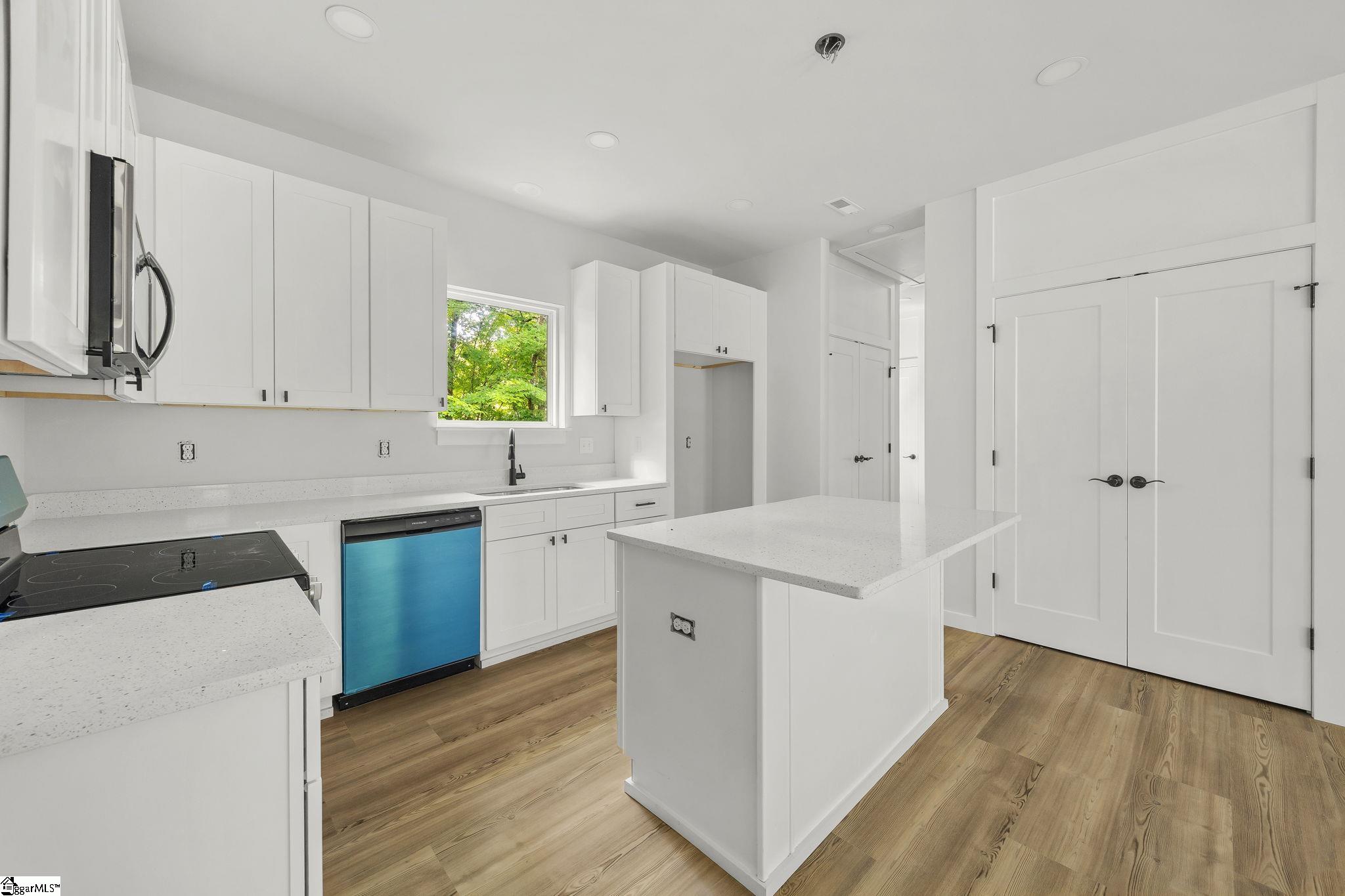 502 Wren Drive Westminster, SC 29693