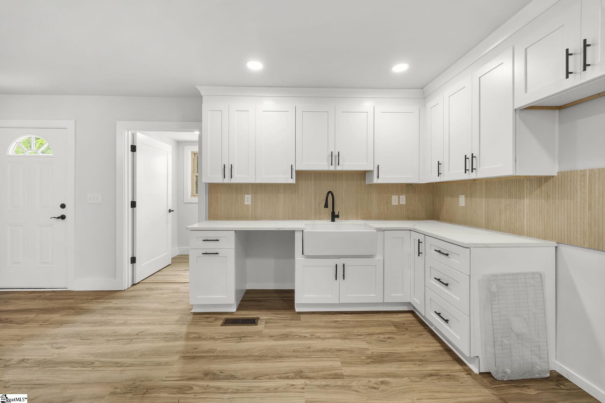5497 Old Buncombe Road Greenville, SC 29609