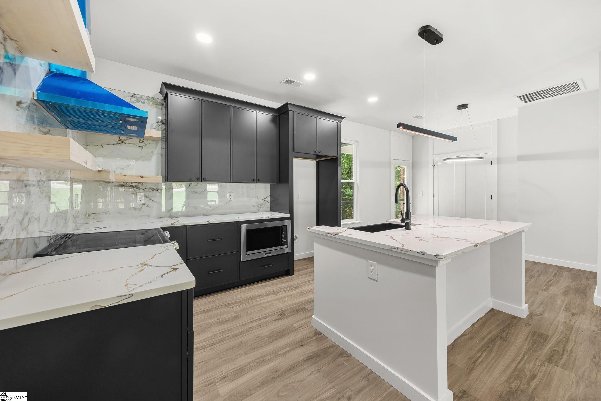143 Nottingham Drive Westminster, SC 29693