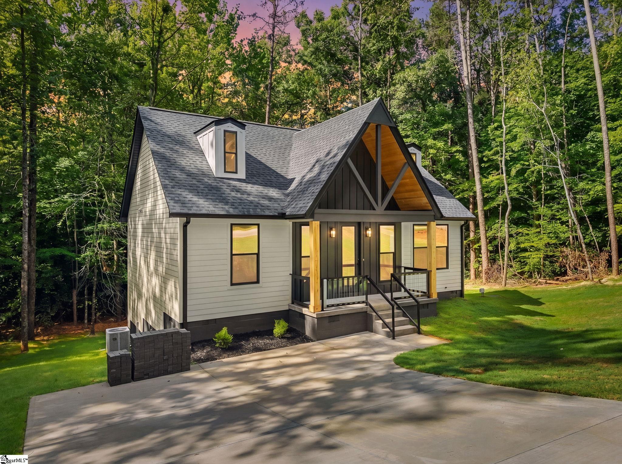 143 Nottingham Drive Westminster, SC 29693