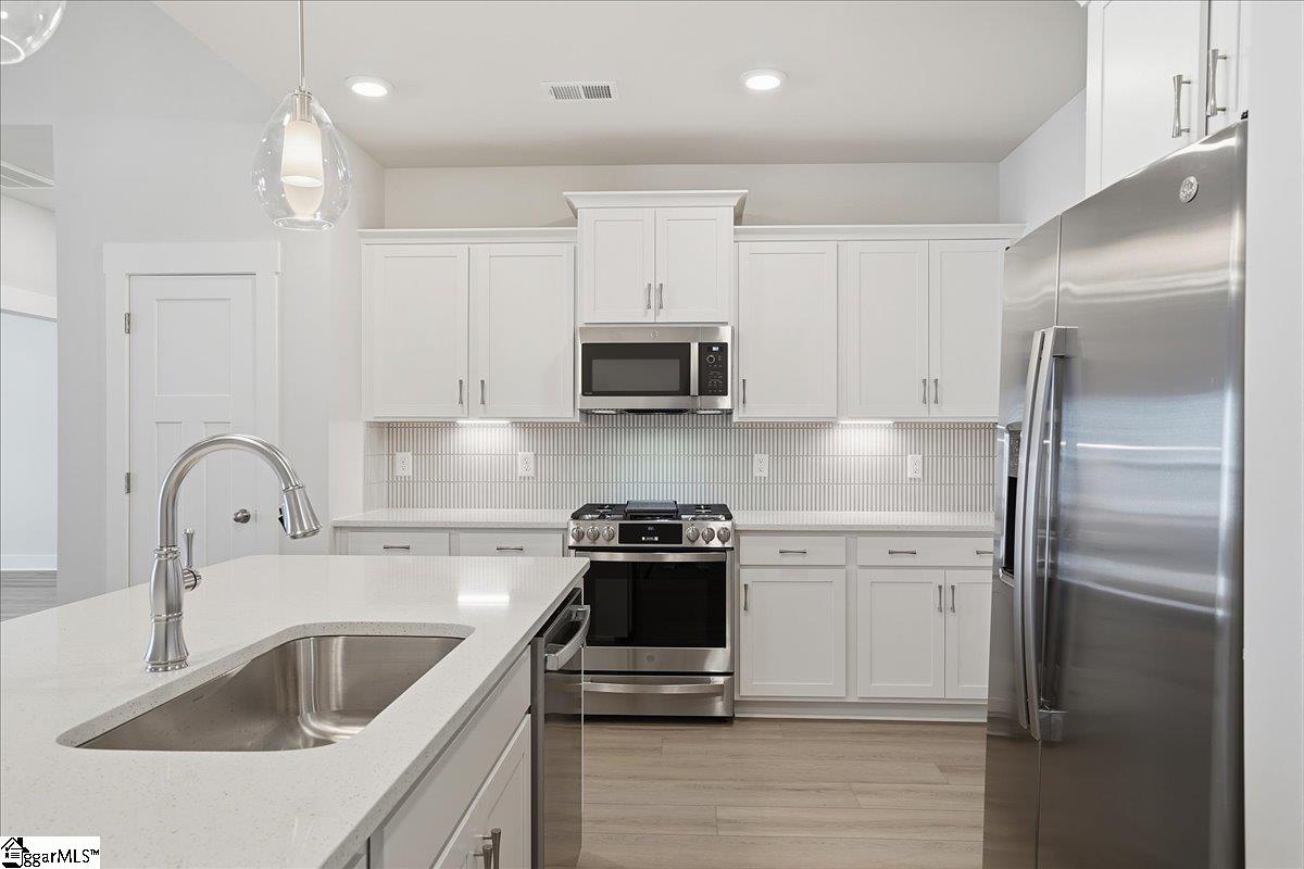 429 Crestcreek Drive Anderson, SC 29621