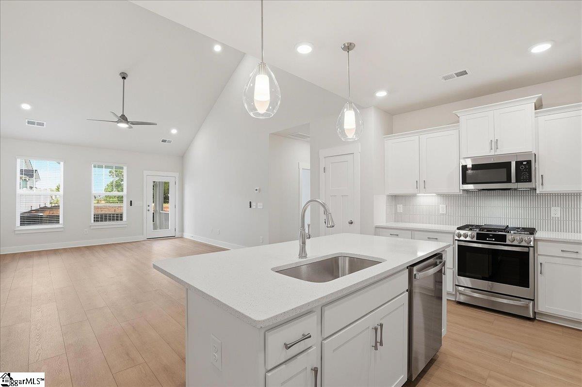 429 Crestcreek Drive Anderson, SC 29621