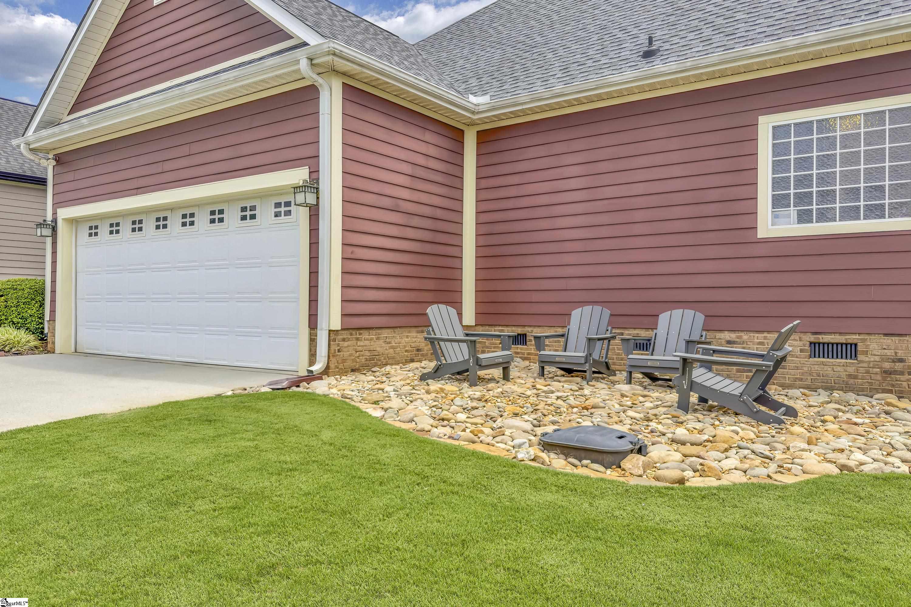 18 Worthington Court Simpsonville, SC 29681
