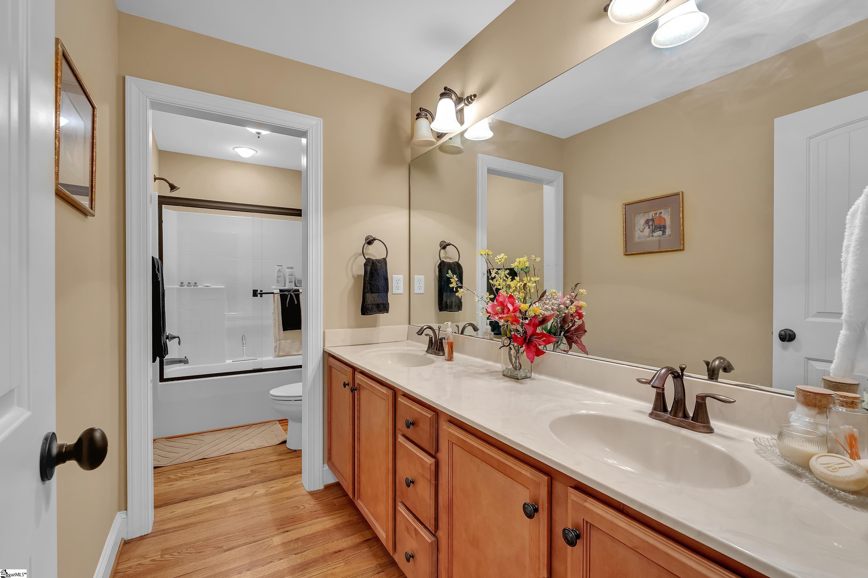 18 Worthington Court Simpsonville, SC 29681