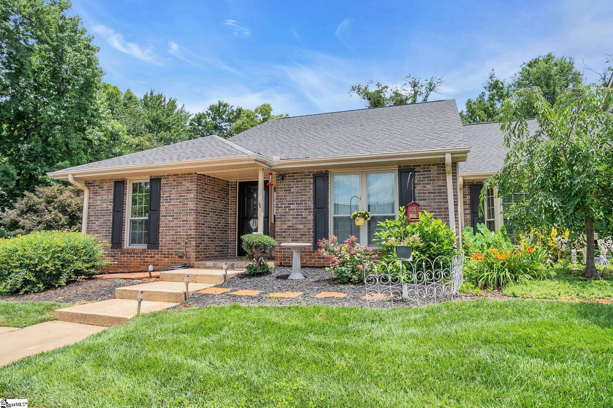75 Forest Lake Drive Simpsonville, SC 29681