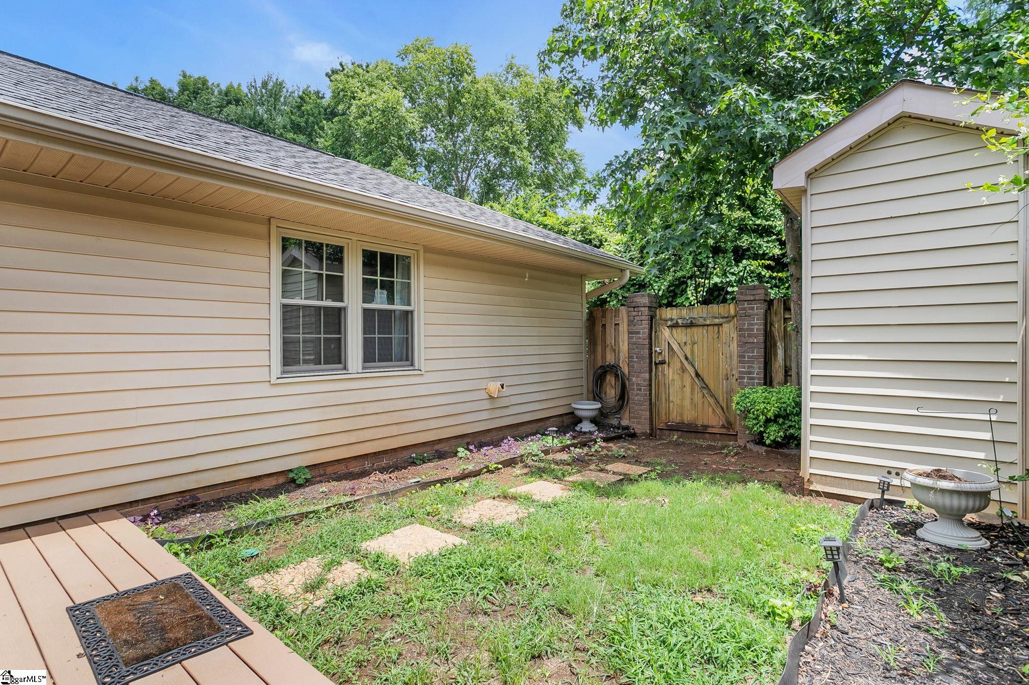 75 Forest Lake Drive Simpsonville, SC 29681