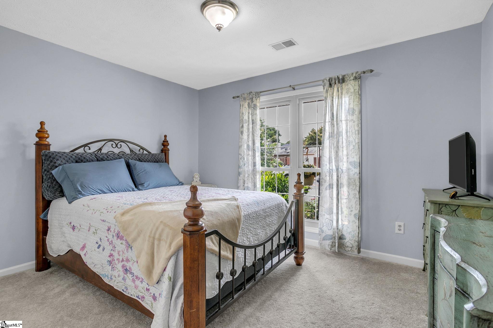 75 Forest Lake Drive Simpsonville, SC 29681