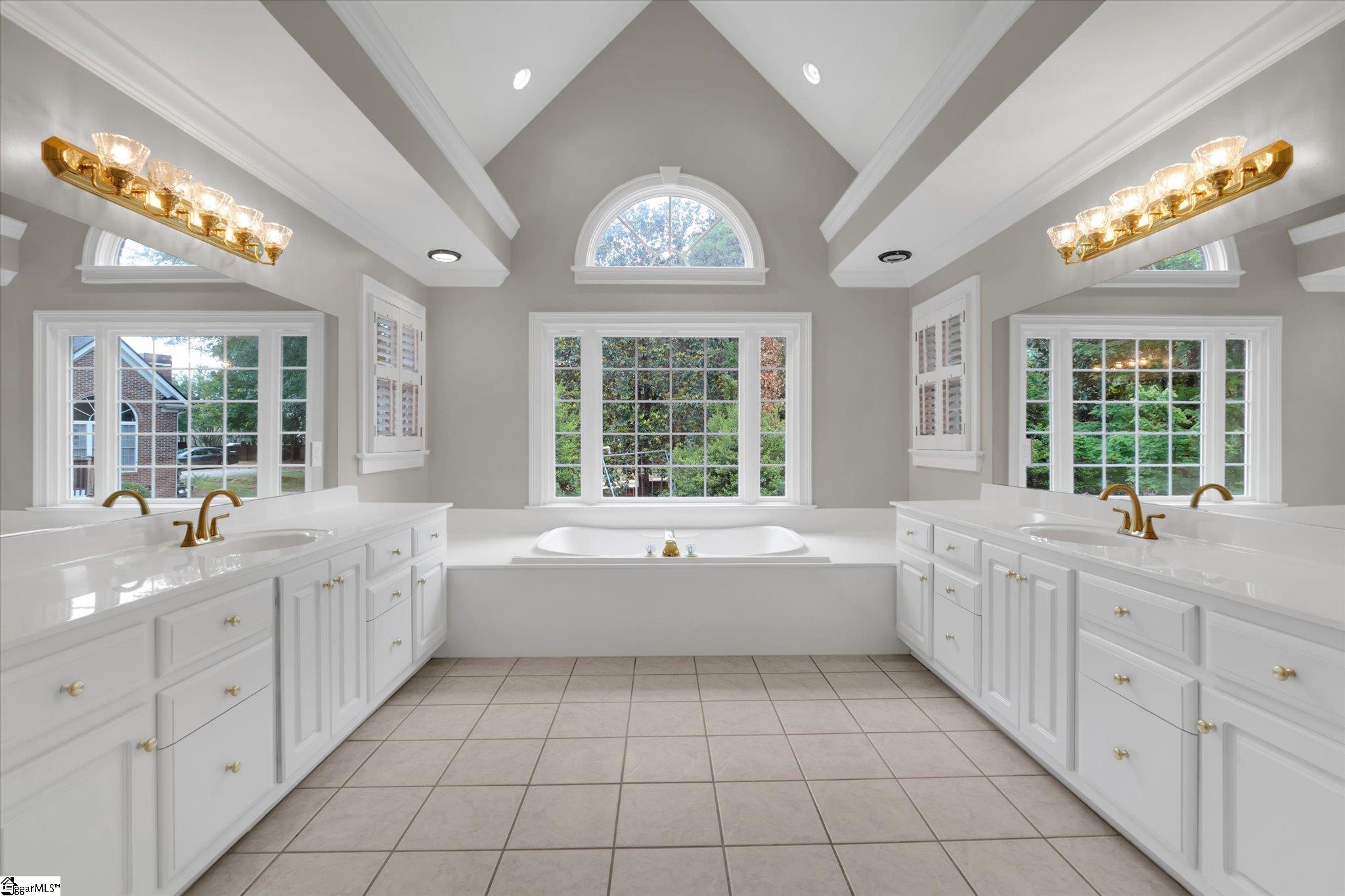 4 Fenwick Place Greer, SC 29650