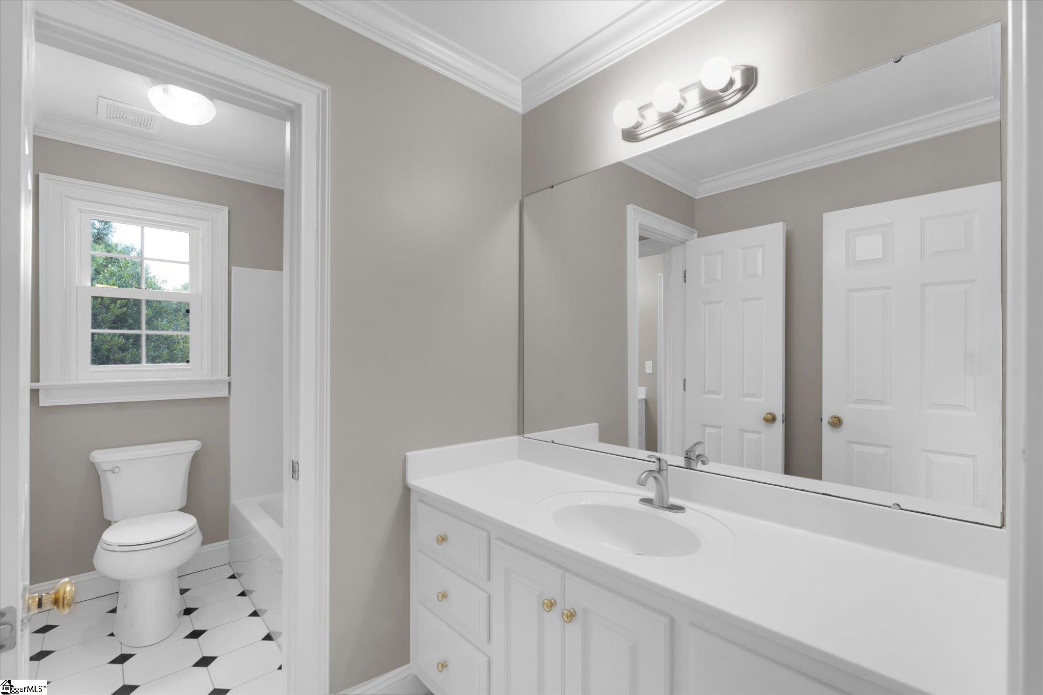 4 Fenwick Place Greer, SC 29650
