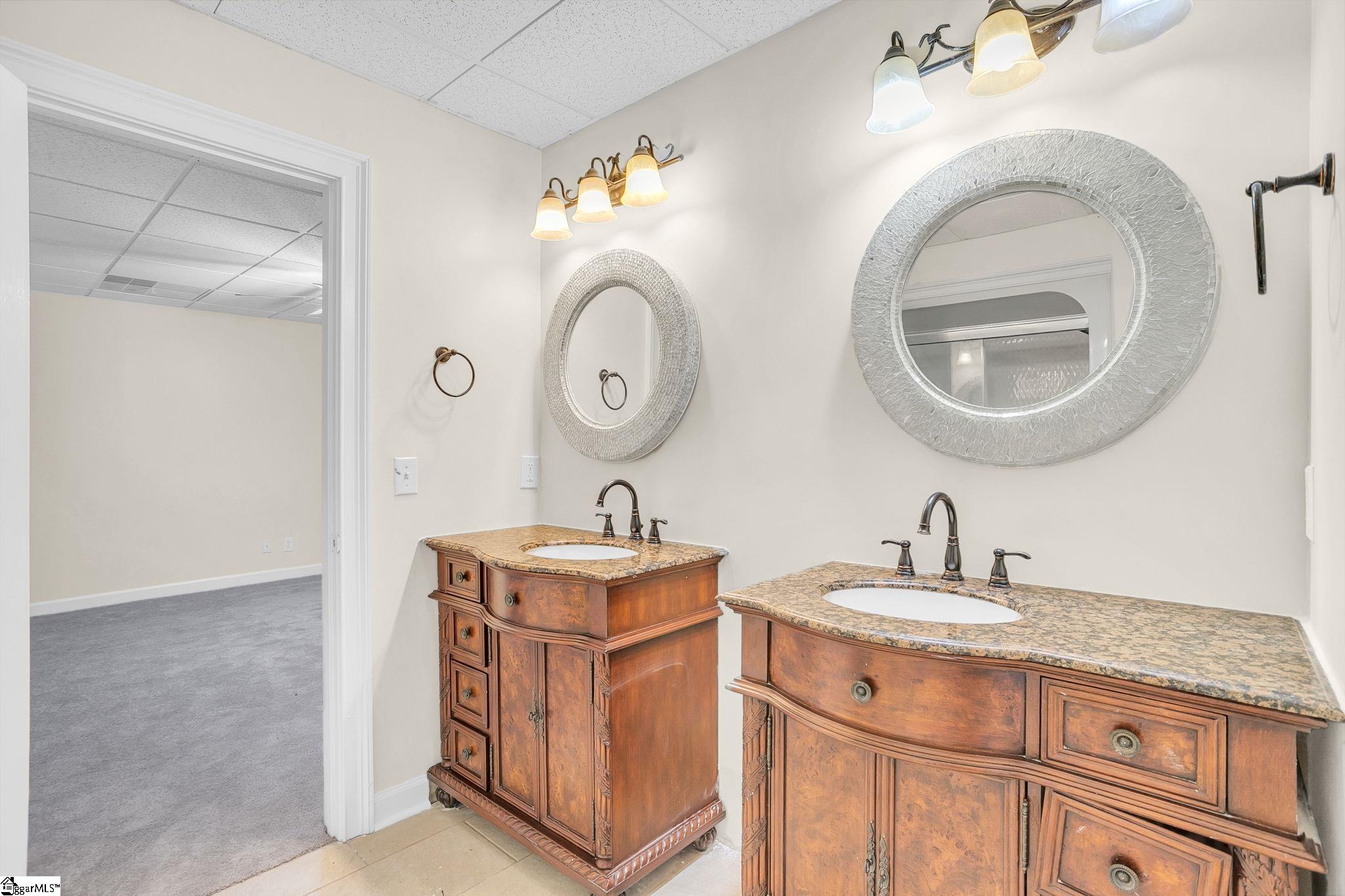 11 Country Squire Court Greenville, SC 29615