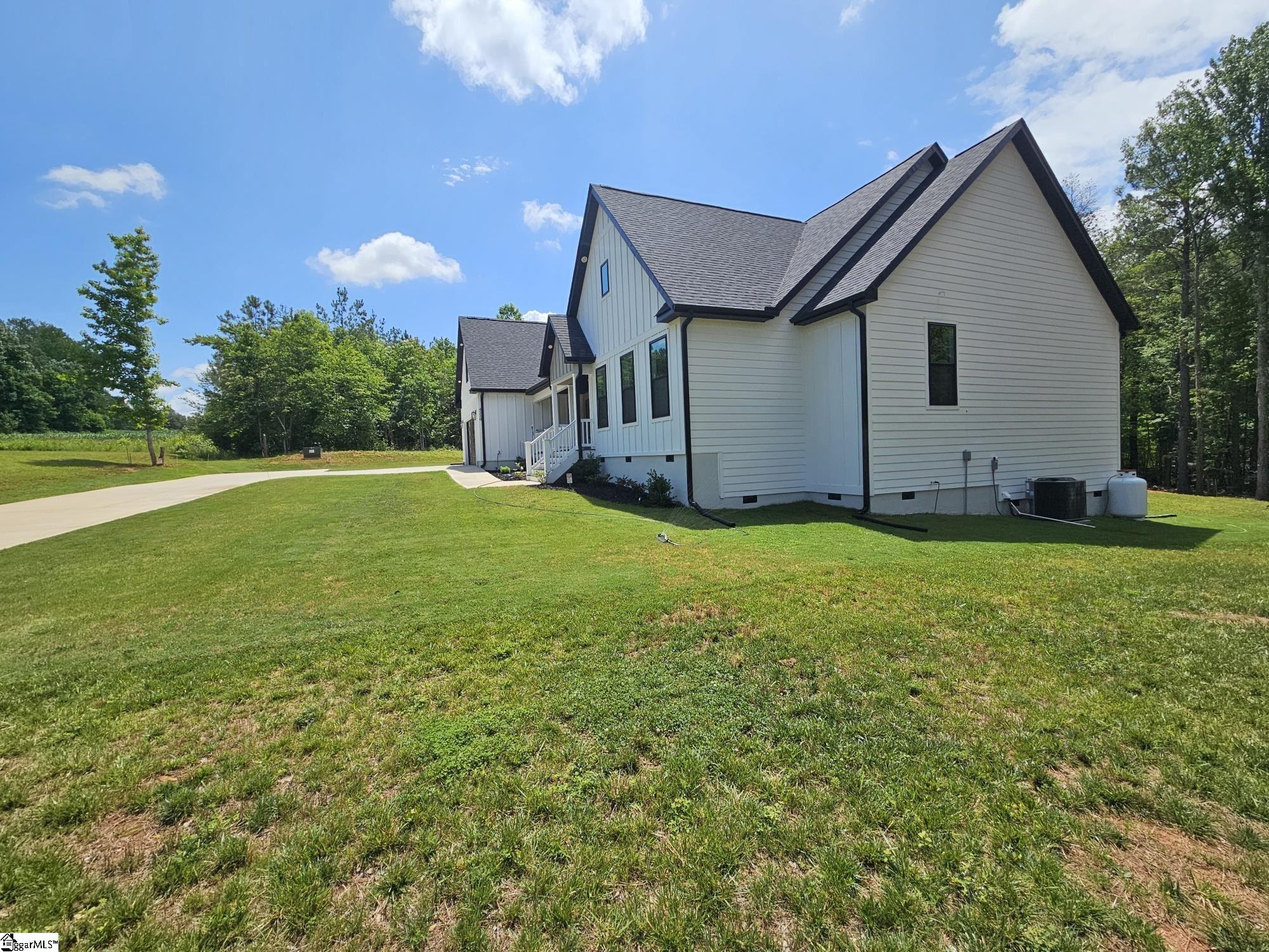 4220 N Blue Ridge Drive Greer, SC 29651