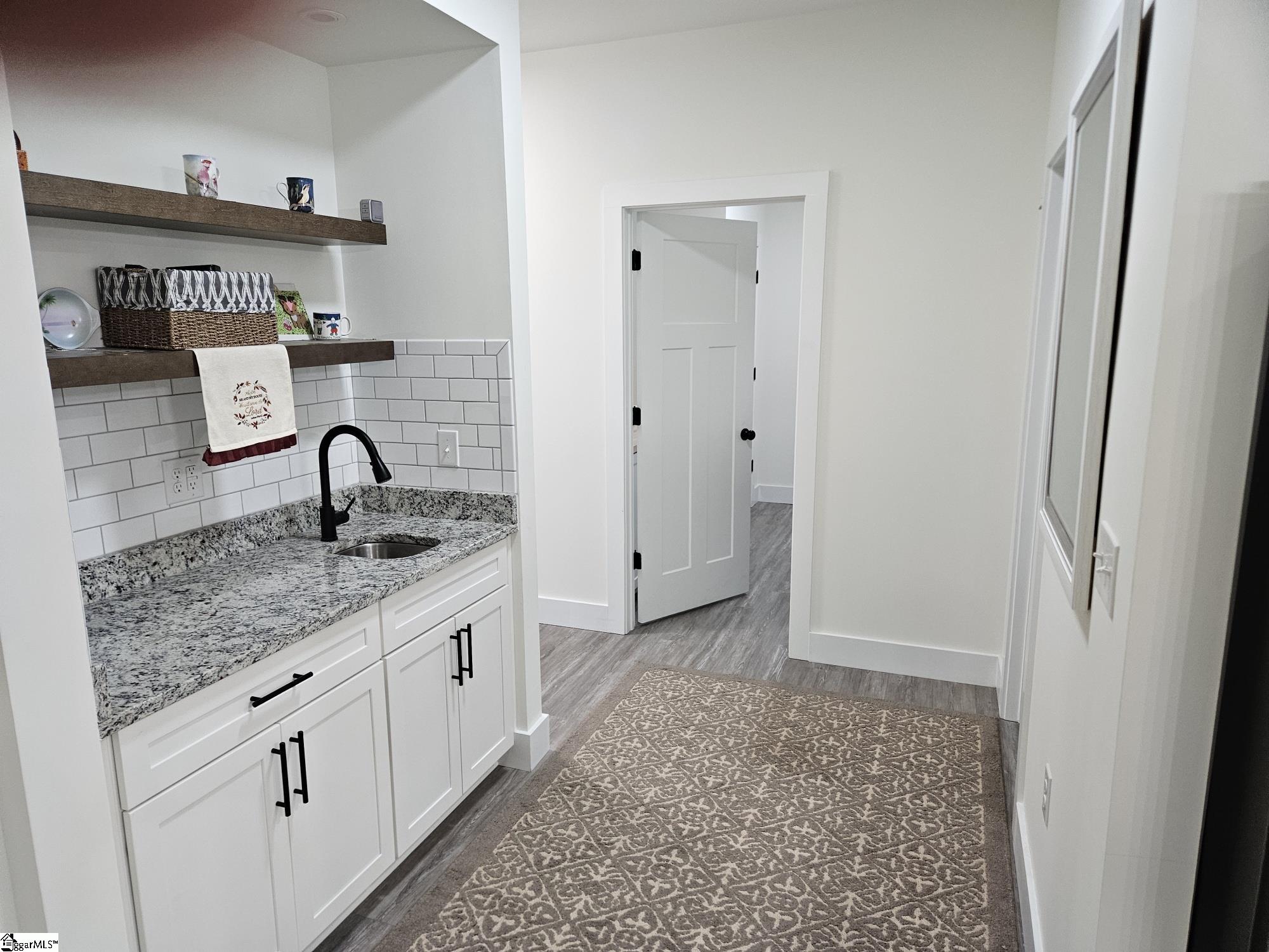 4220 N Blue Ridge Drive Greer, SC 29651