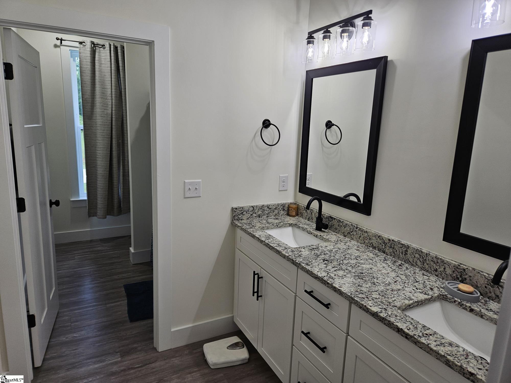 4220 N Blue Ridge Drive Greer, SC 29651