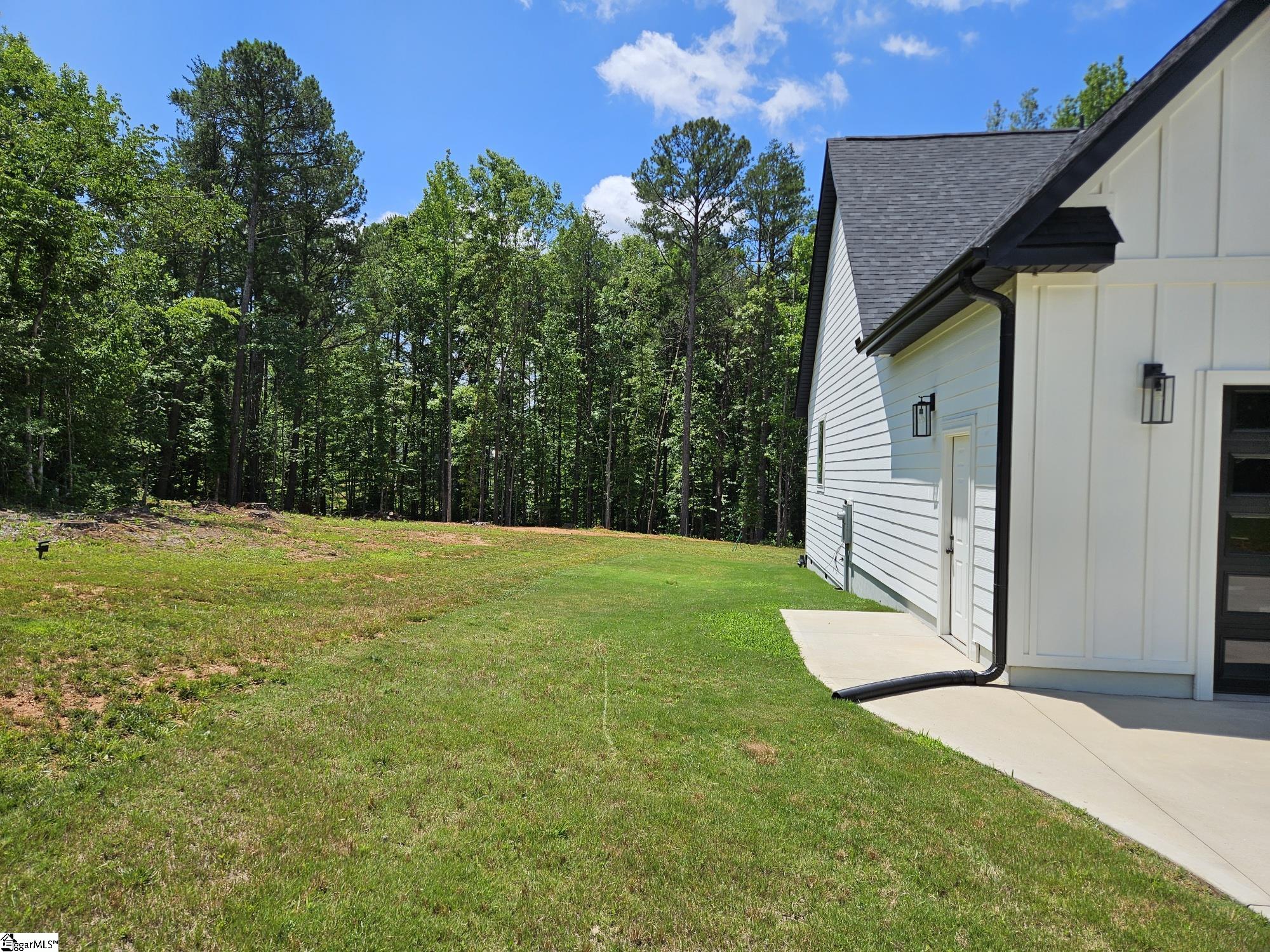 4220 N Blue Ridge Drive Greer, SC 29651