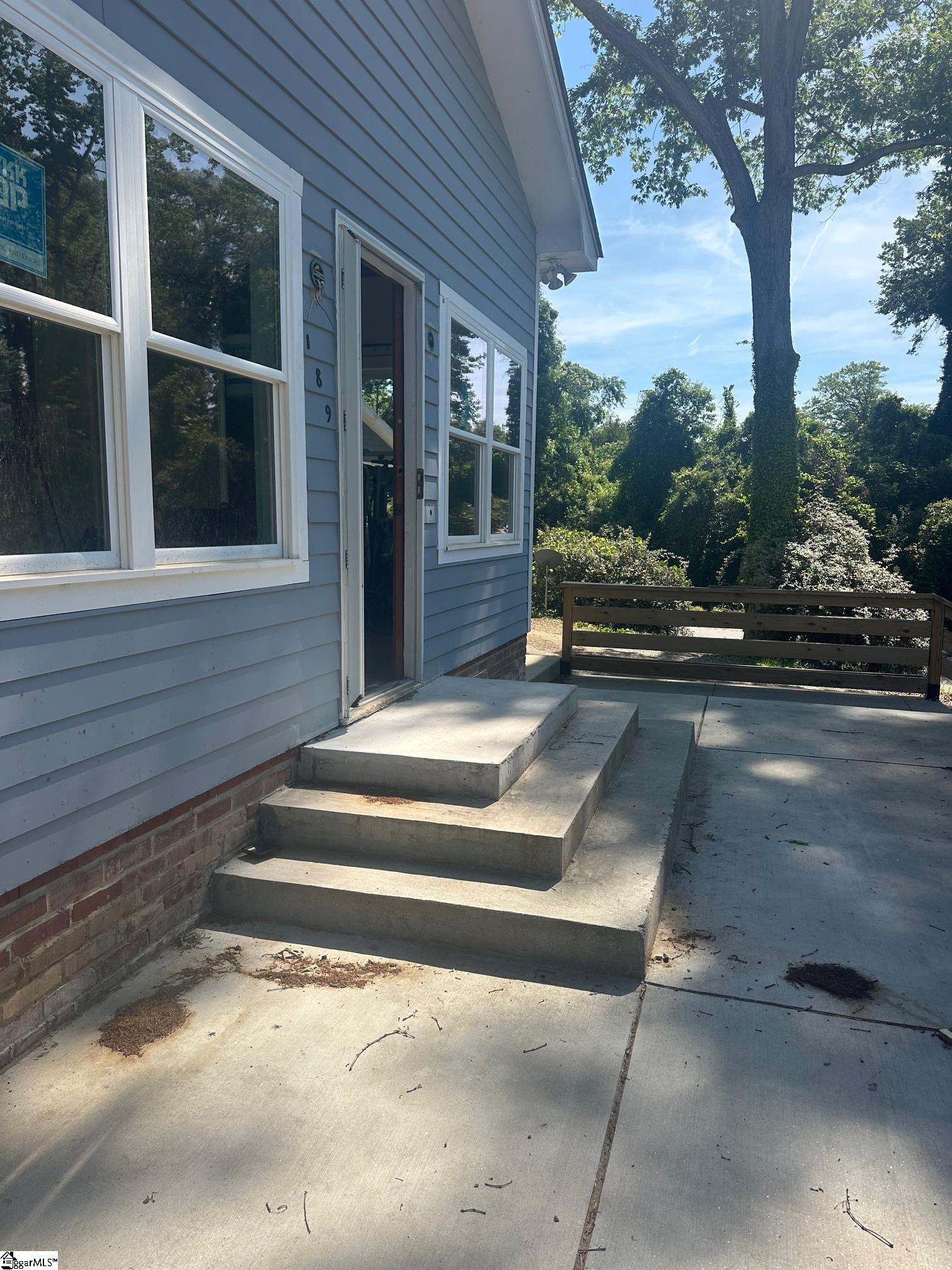 189 Converse Circle Spartanburg, SC 29302