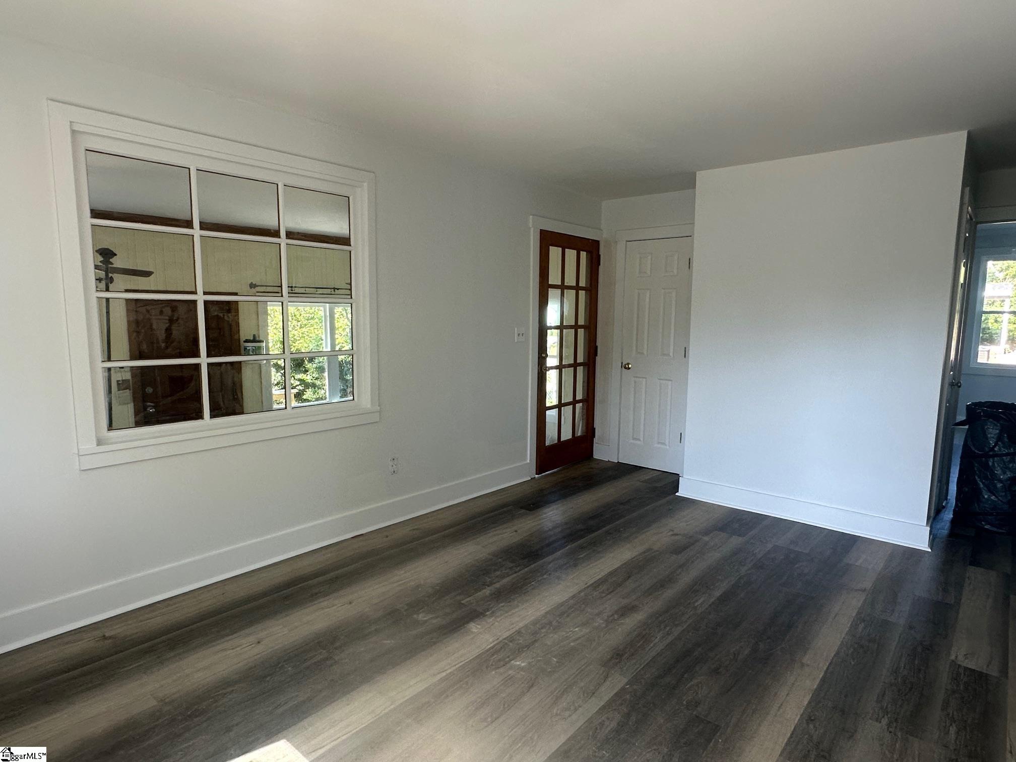 189 Converse Circle Spartanburg, SC 29302